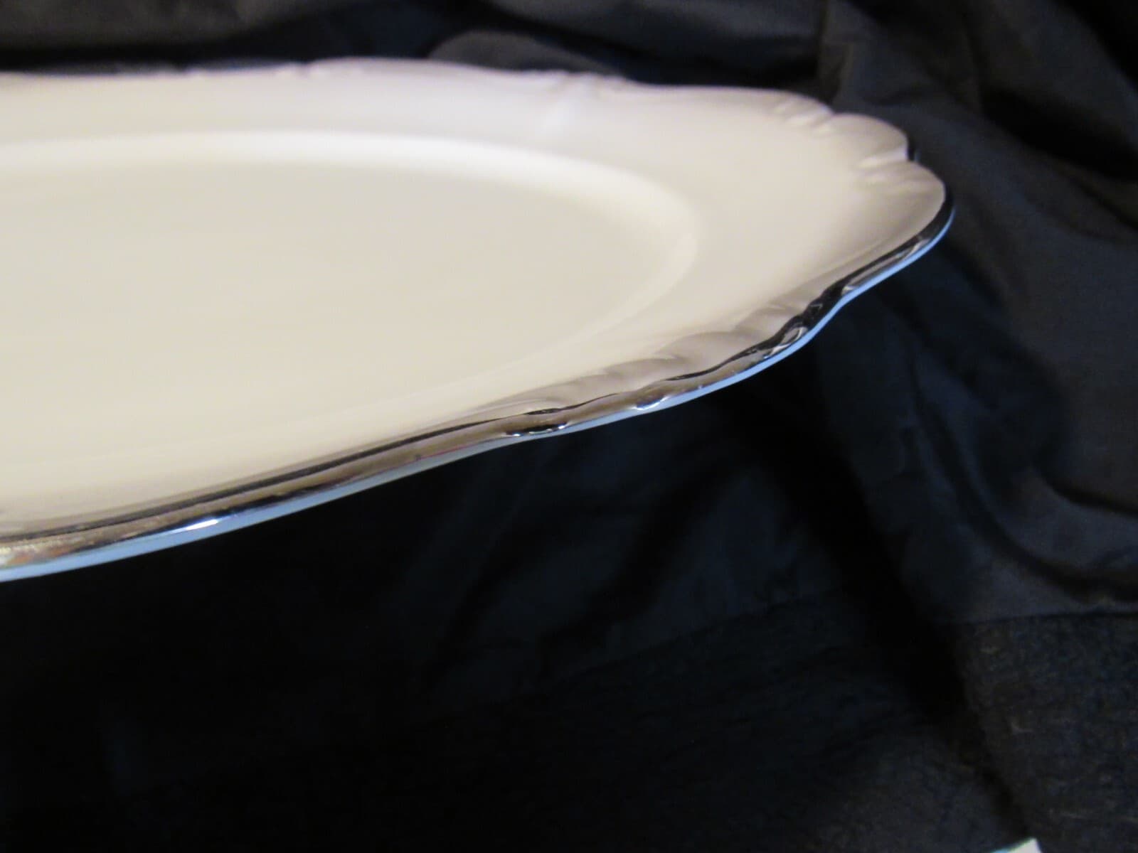 14" Oval Serving Platter Platinum Baroque JOHANN HAVILAND White Silver Trim F94 - Thumbnail 3