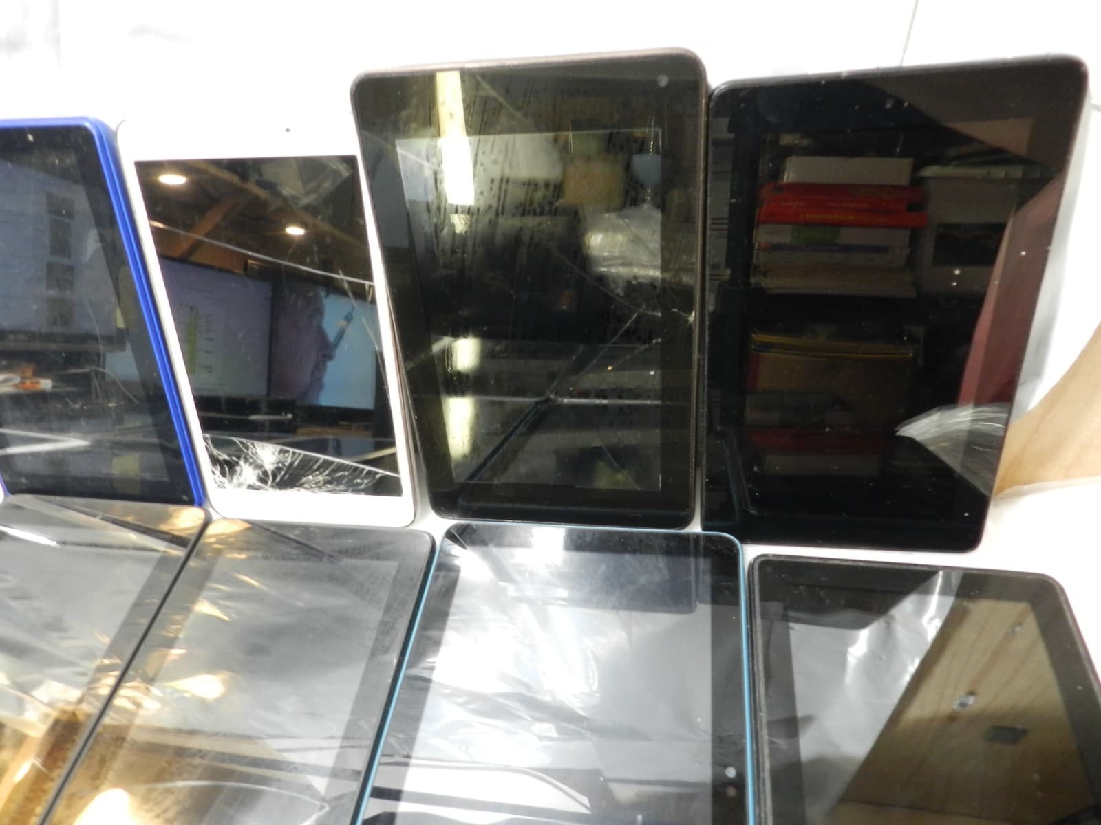 18 Tablets Assorted 8” nook Samsung Amazon RCA Hisense (E88J) - Thumbnail 4