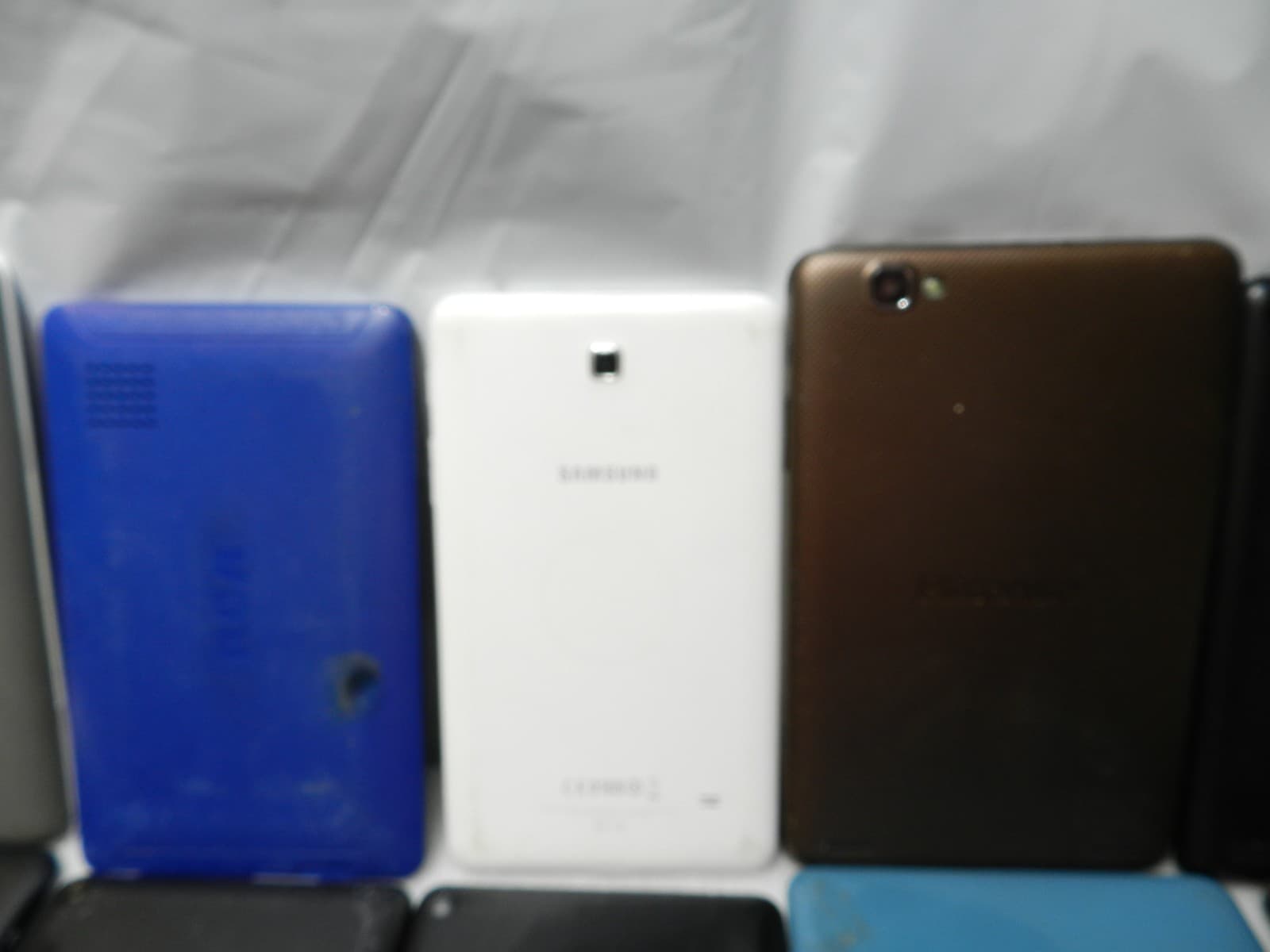 18 Tablets Assorted 8” nook Samsung Amazon RCA Hisense (E88J) - Thumbnail 12