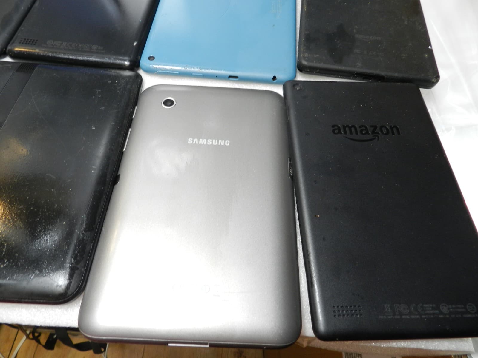 18 Tablets Assorted 8” nook Samsung Amazon RCA Hisense (E88J) - Thumbnail 18