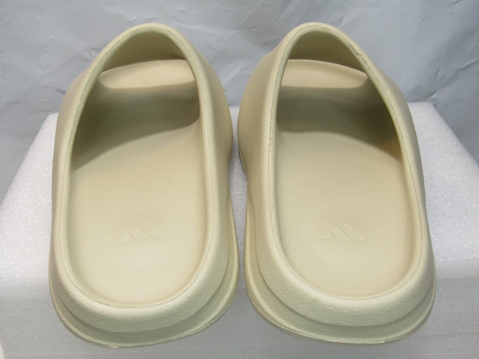 Adidas Mens Yeezy Slides Desert Sand SZ 8 US New (J21K) - Thumbnail 5
