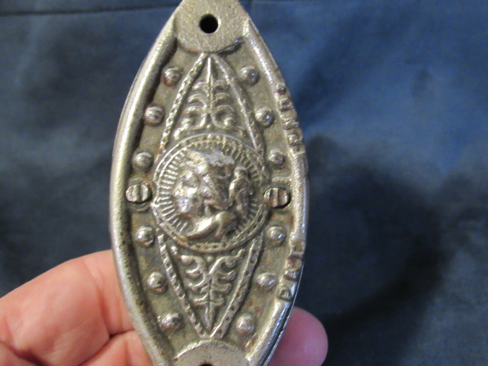 Vintage Antique 4" Cast-Iron Sad Flat-Iron Primitive/Doorstop No Handle A52S - Thumbnail 7
