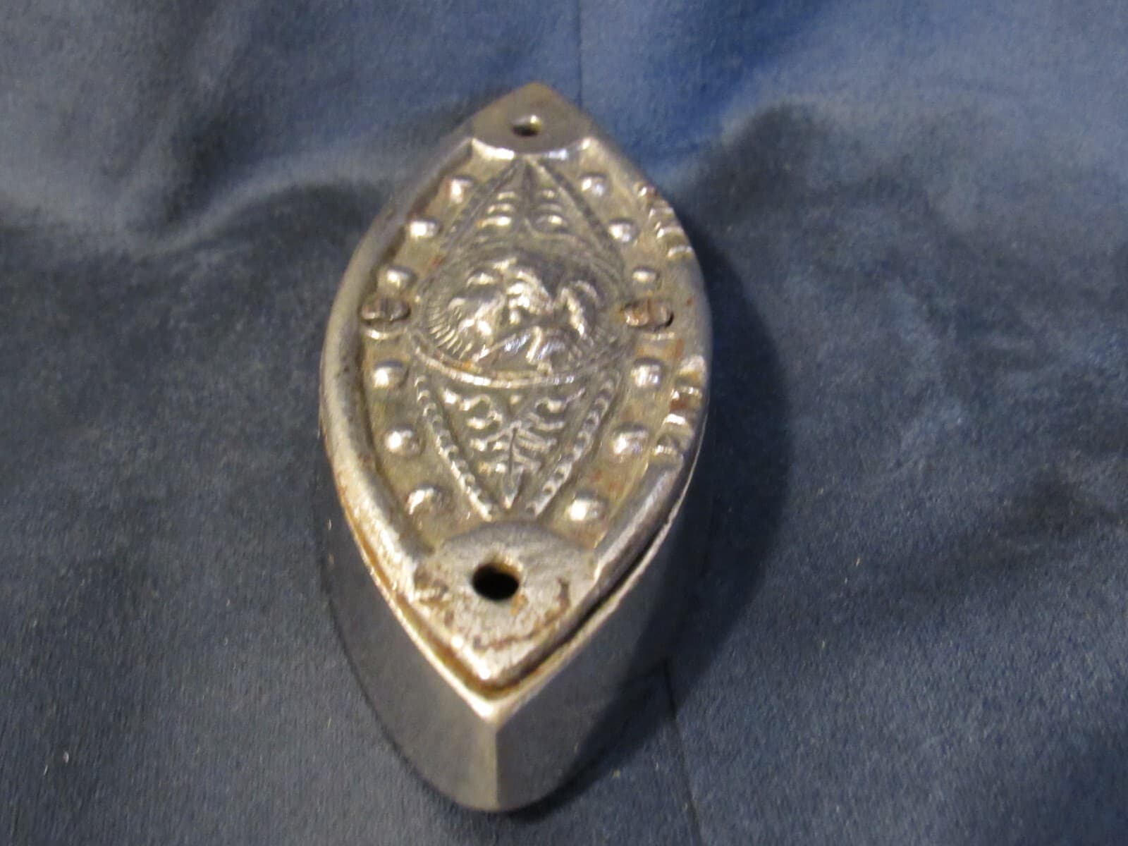 Vintage Antique 4" Cast-Iron Sad Flat-Iron Primitive/Doorstop No Handle A52S - Thumbnail 2