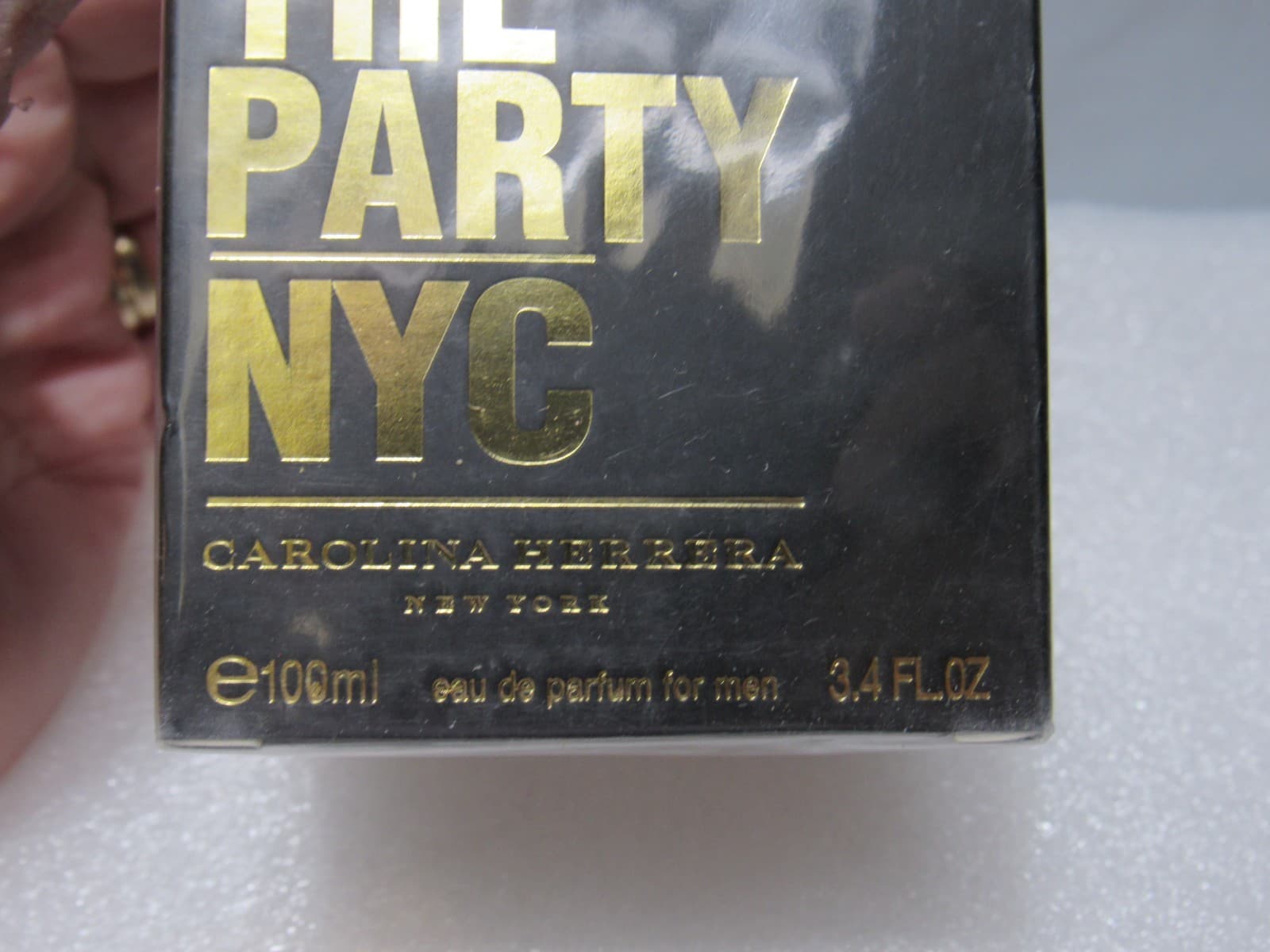 Carolina Herrera 212 VIP BLACK Own The Party NYC 3.4oz Edp New In Box J29K - Thumbnail 4
