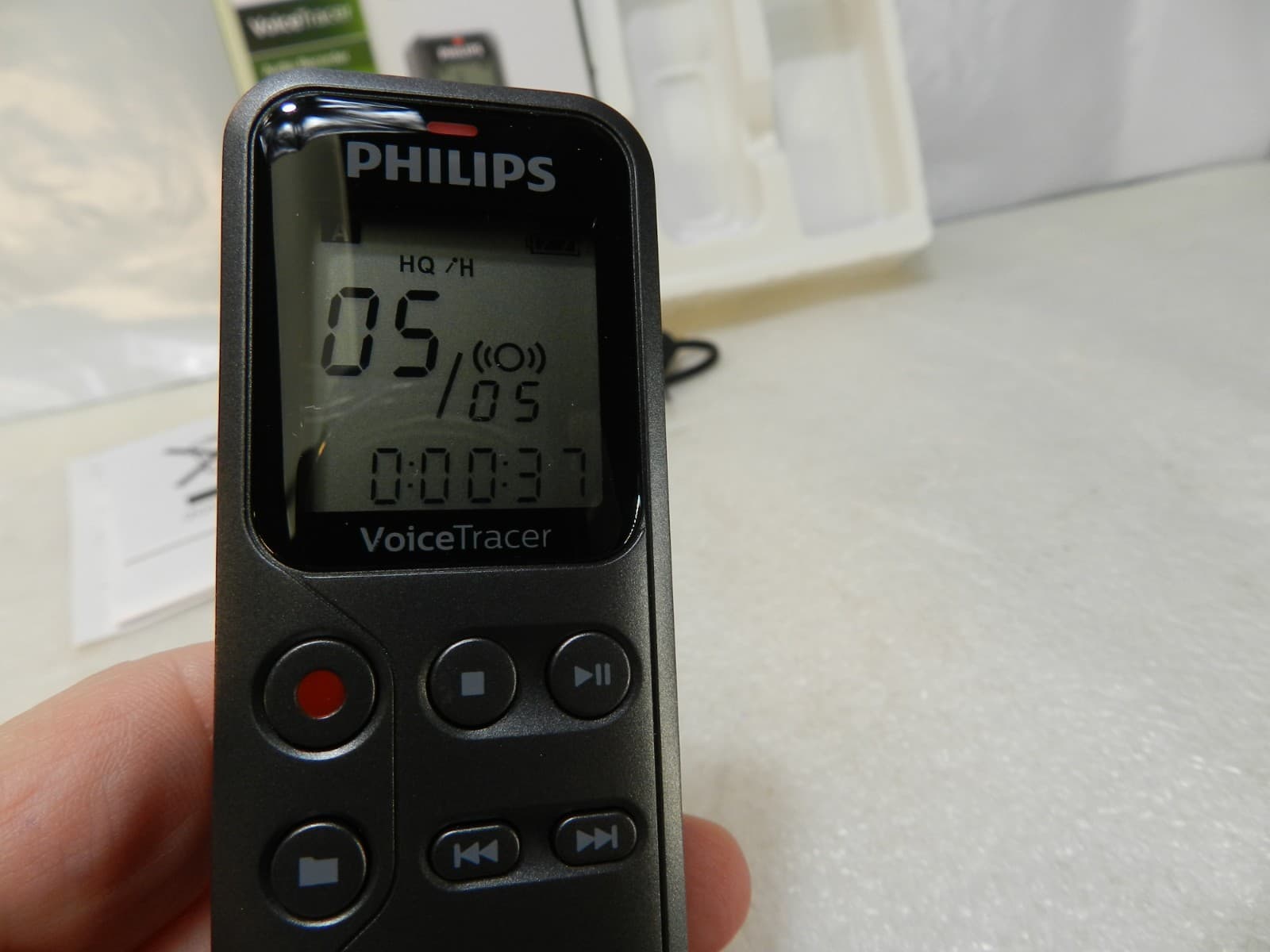 Philips VoiceTracer Audio Recorder Exceptional Recording 8GB Memory DVT1120 Y41K - Thumbnail 2
