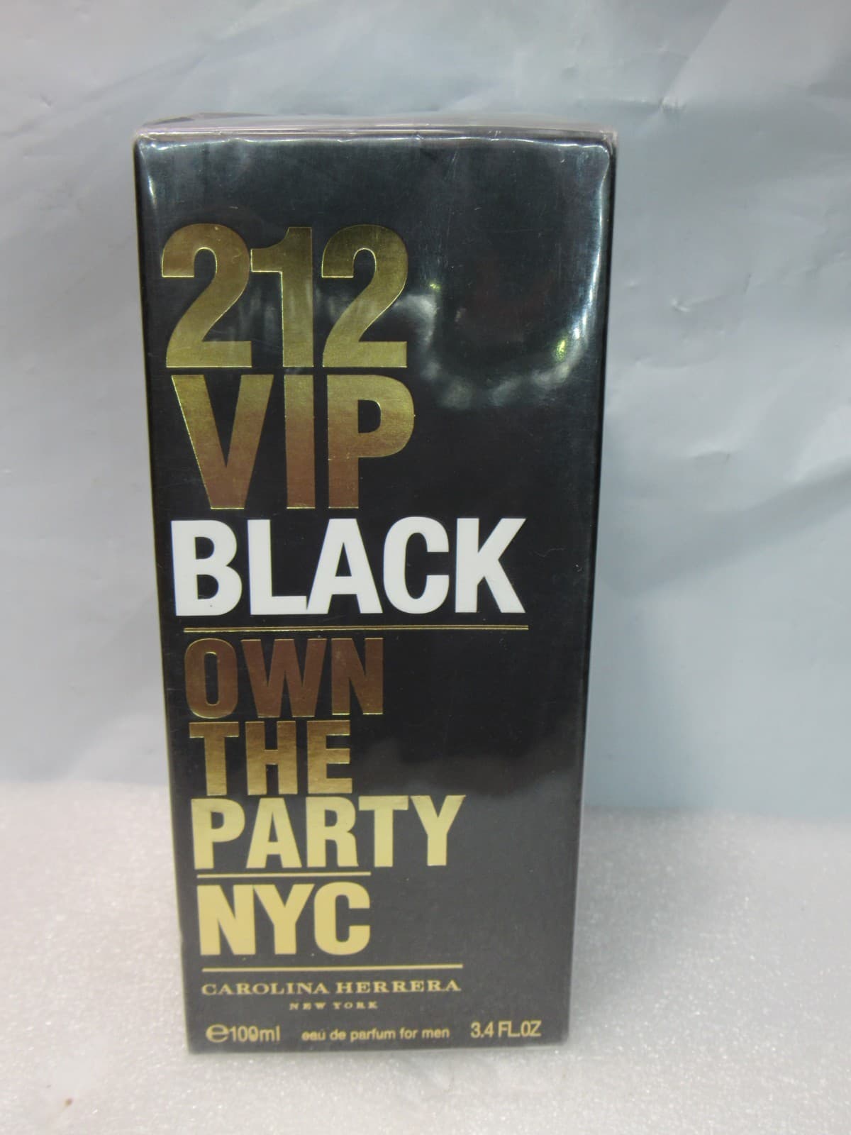 Carolina Herrera 212 VIP BLACK Own The Party NYC 3.4oz Edp New In Box J29K - Thumbnail 2