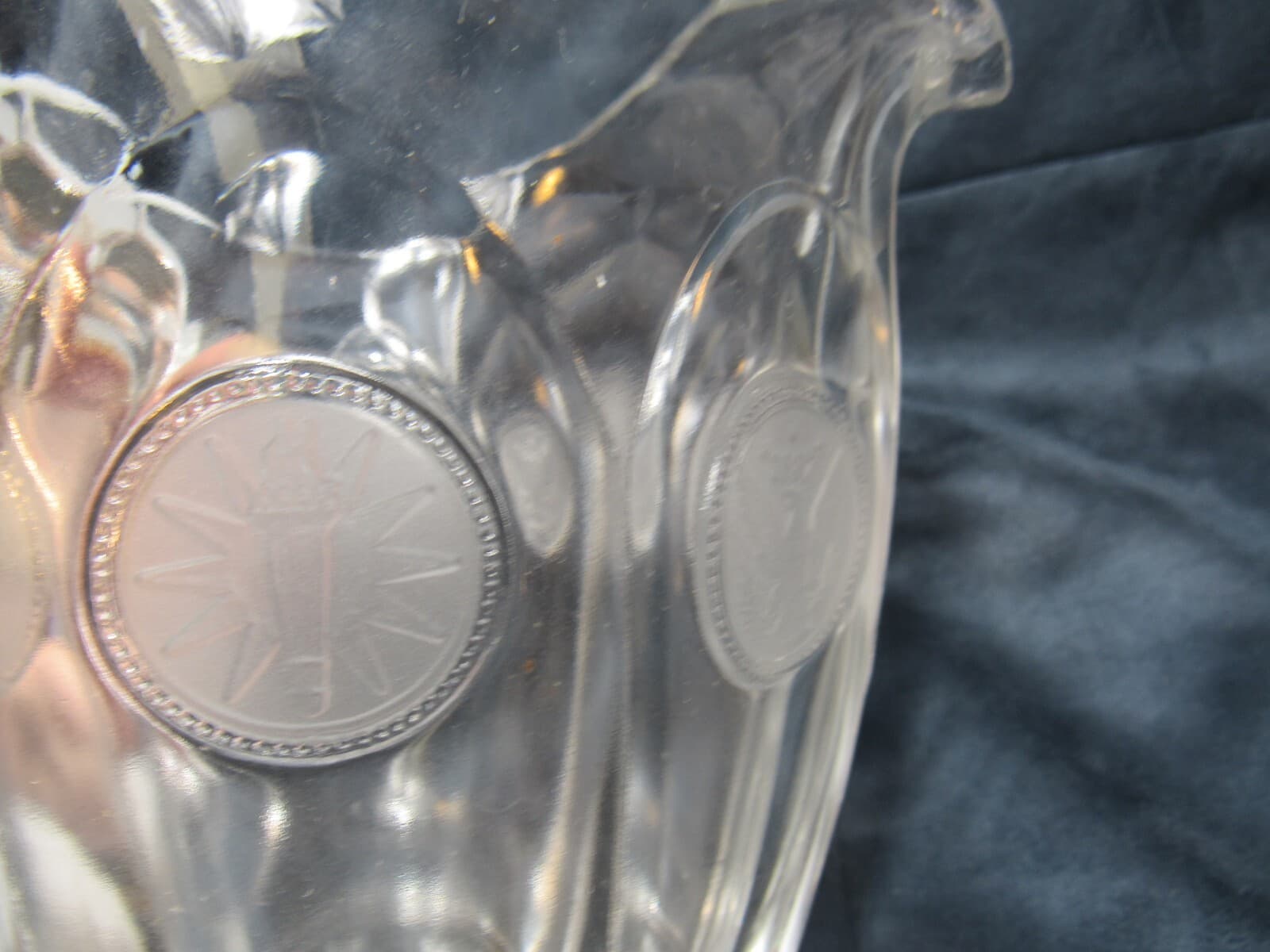 Vintage Fostoria Frosted Coin Clear Glass Pitcher 32oz Eagle & Torch Coins (O11M - Thumbnail 3
