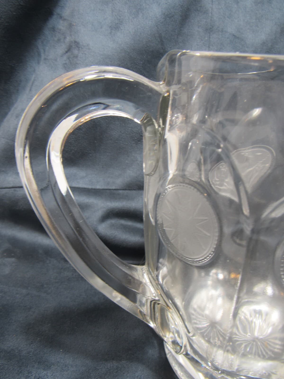 Vintage Fostoria Frosted Coin Clear Glass Pitcher 32oz Eagle & Torch Coins (O11M - Thumbnail 4