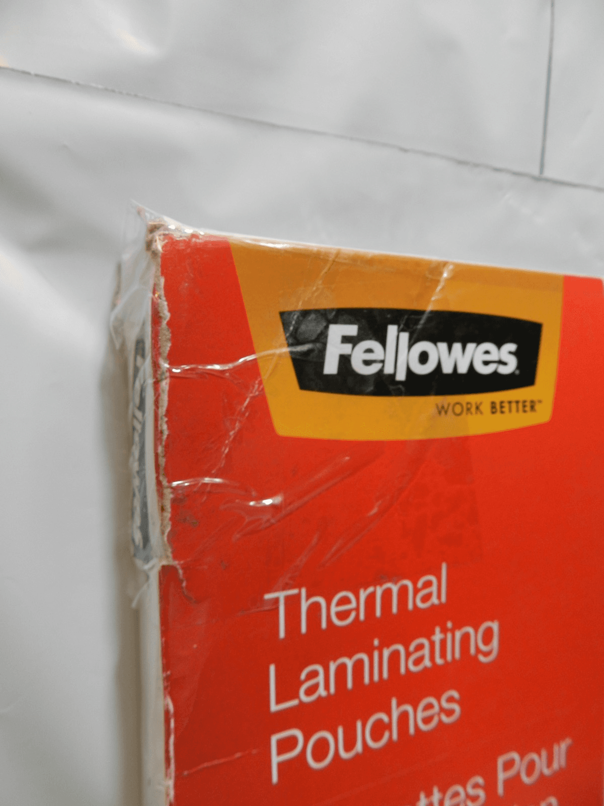 Fellowes Thermal Laminating Pouches Menu 5 mil 100/Pack 5746001 (Y55K) - Thumbnail 6