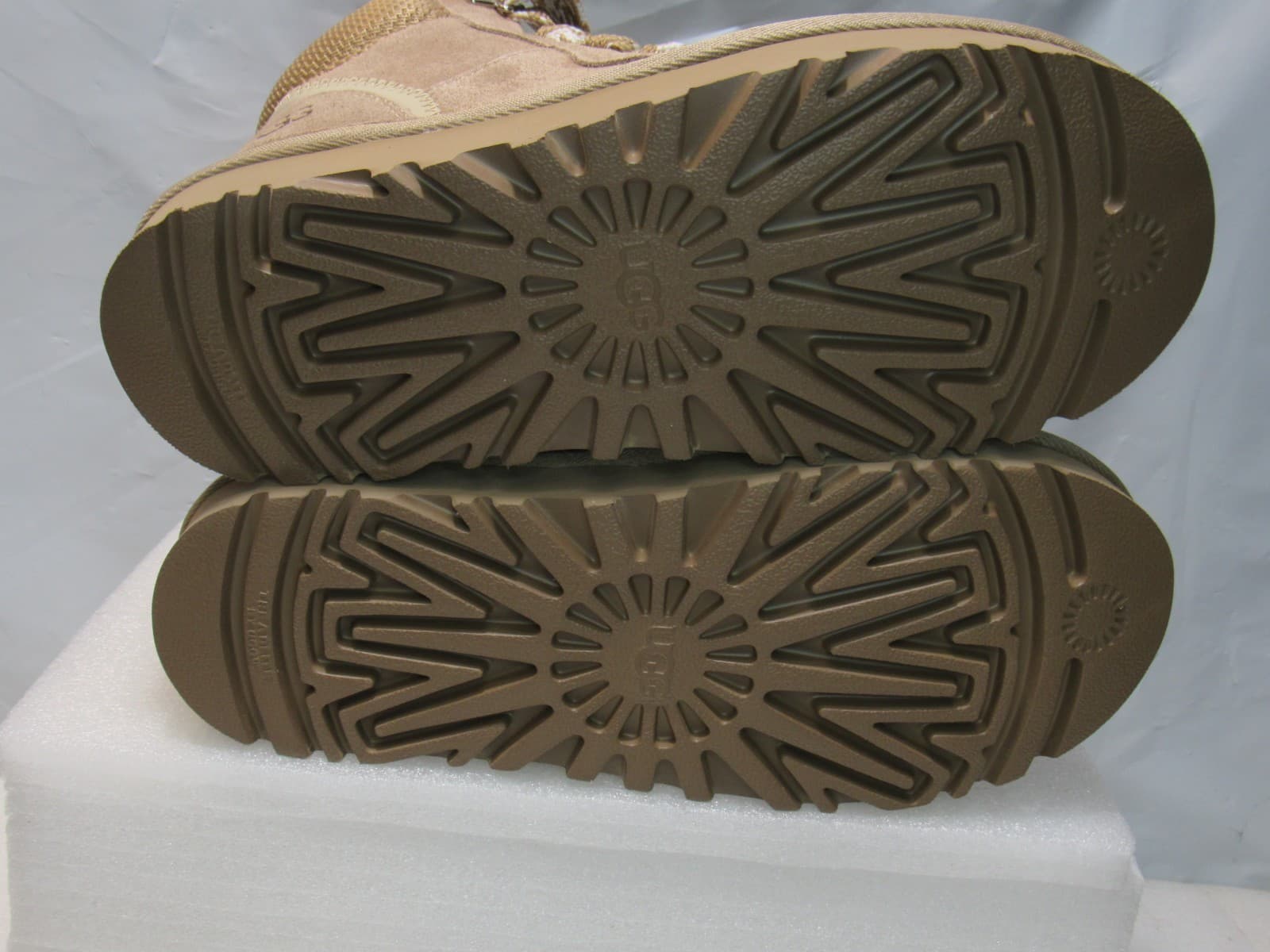 UGG HIGHMEL Chestnut Suede Shearling Lace Up Ankle Boot Women's Size 8 J36K - Thumbnail 9
