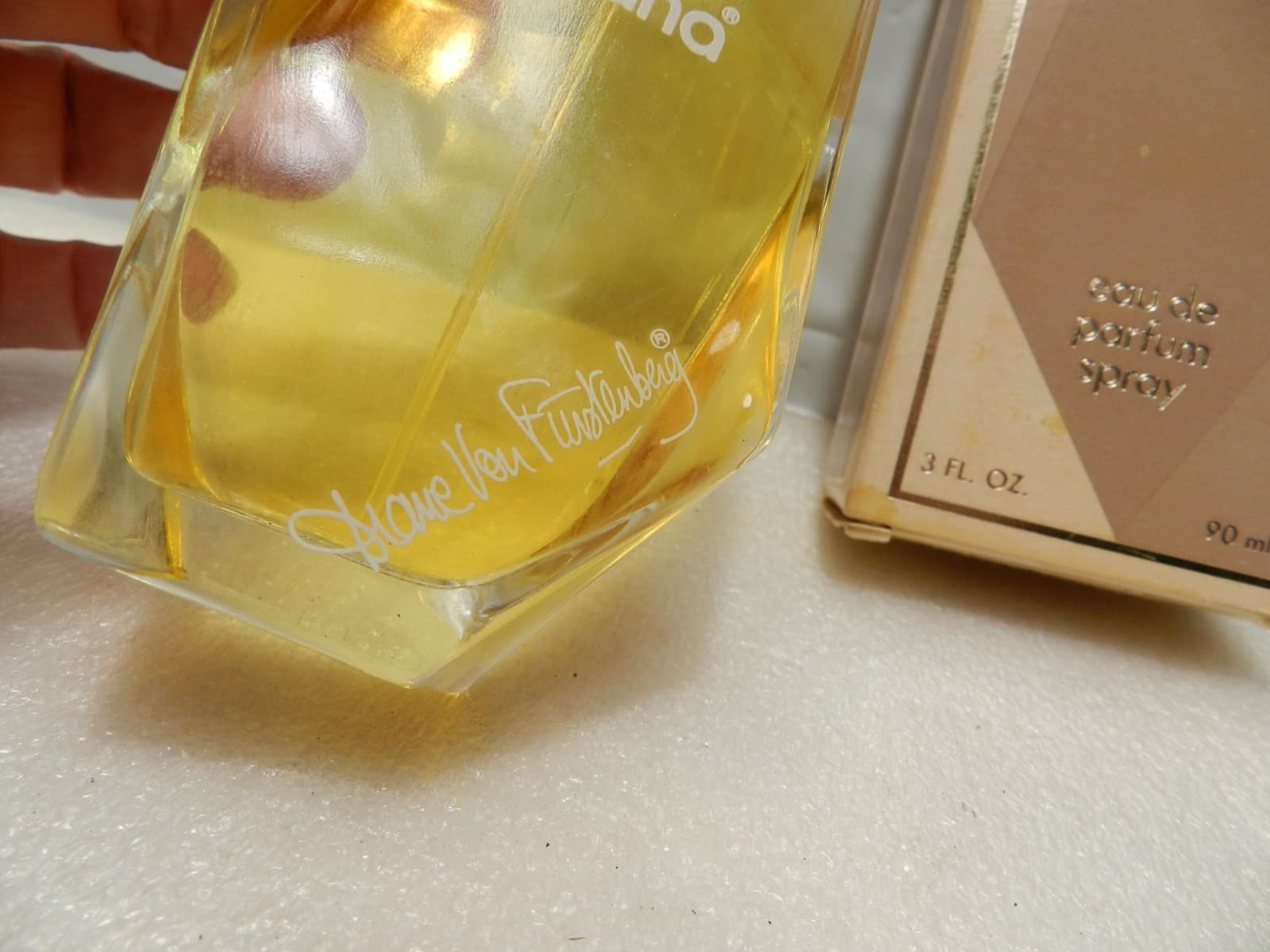Tatiana by Diane Von Furstenberg For Women 3 oz Eau de Parfum Spray (B21J) - Thumbnail 3