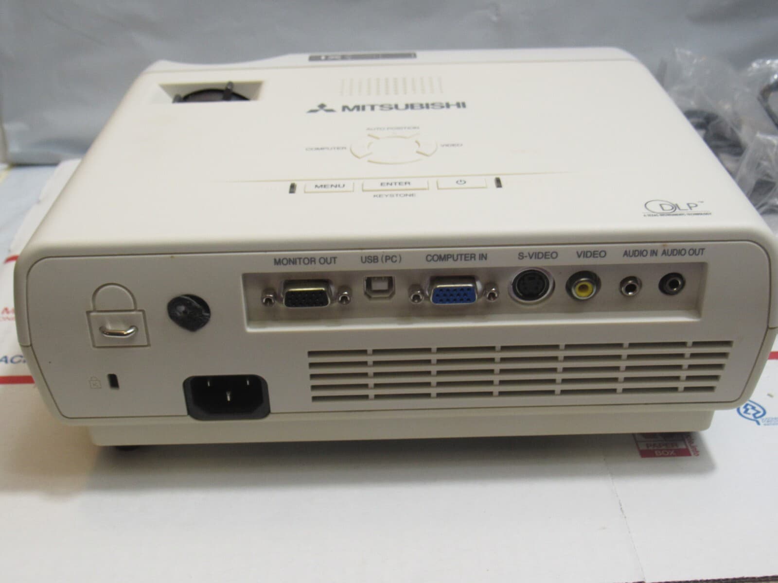 Mitsubishi Keystone 2500 Lumens DLP 1024x768 Projector (L30J) - Thumbnail 5