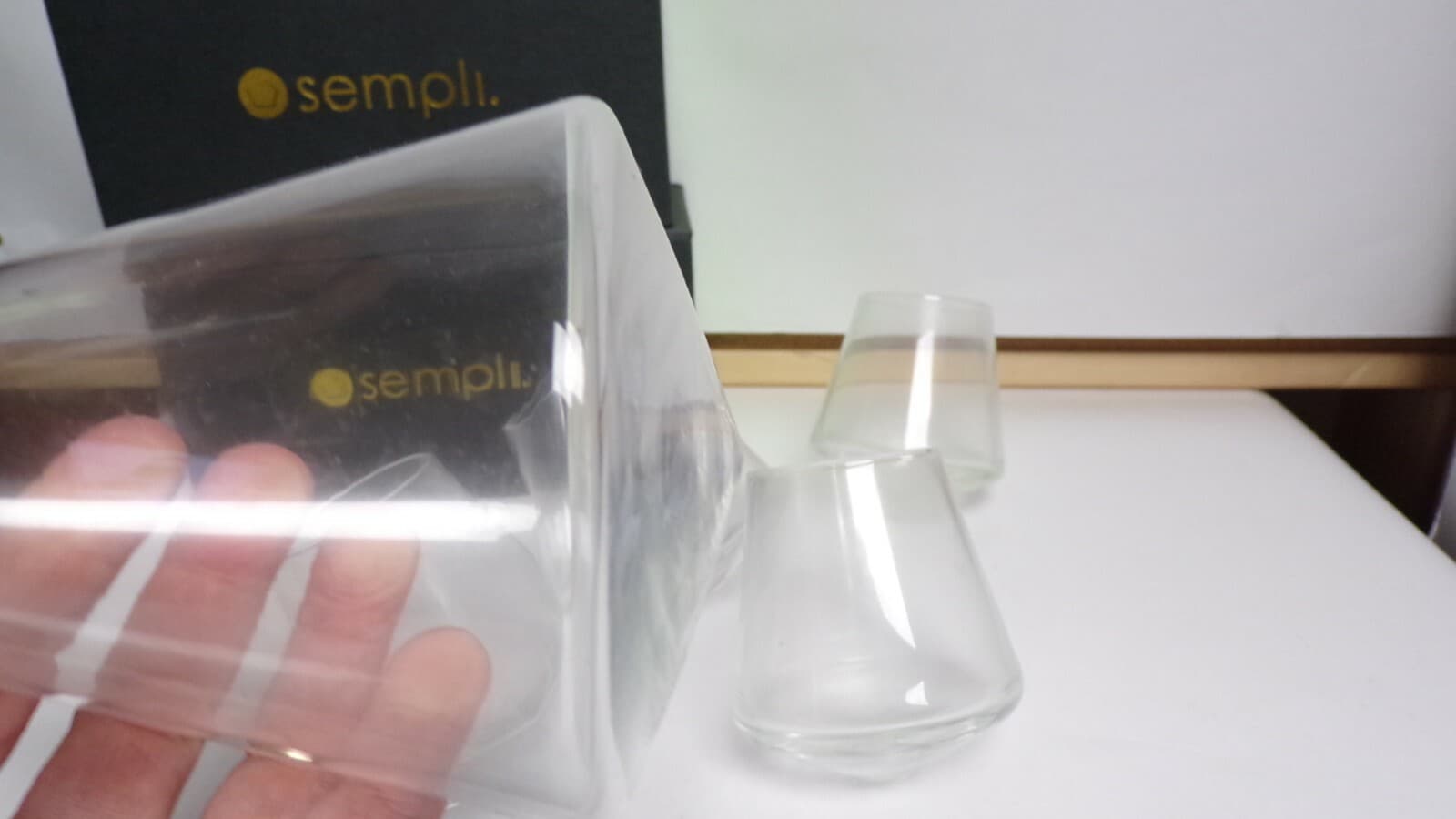 Sempli Carafe & 4 Glasses Cupa Shot 4 Take Me For A Spin Hand Blown Tumblers - Thumbnail 4