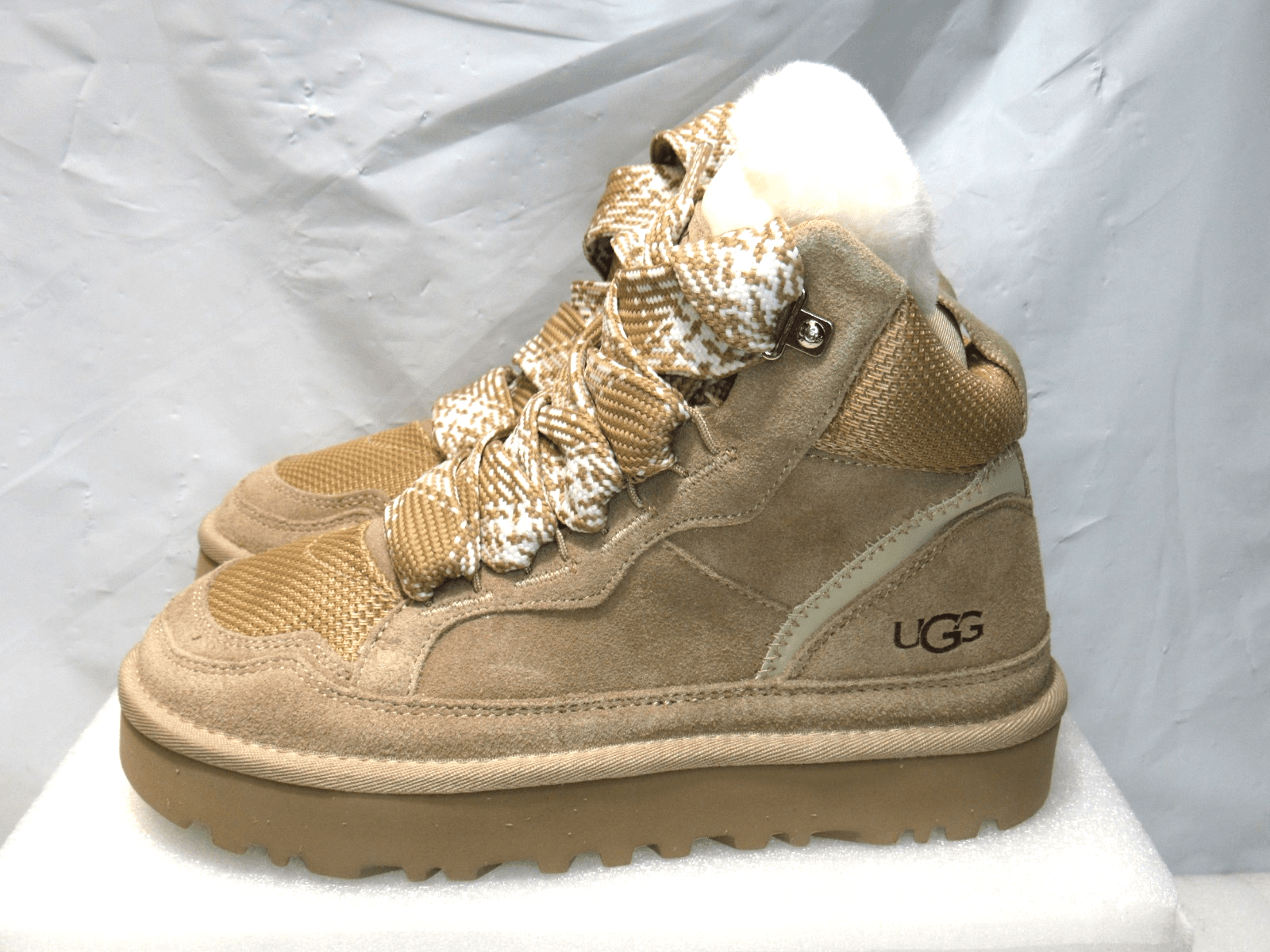 UGG HIGHMEL Chestnut Suede Shearling Lace Up Ankle Boot Women's Size 8 J36K - Thumbnail 2