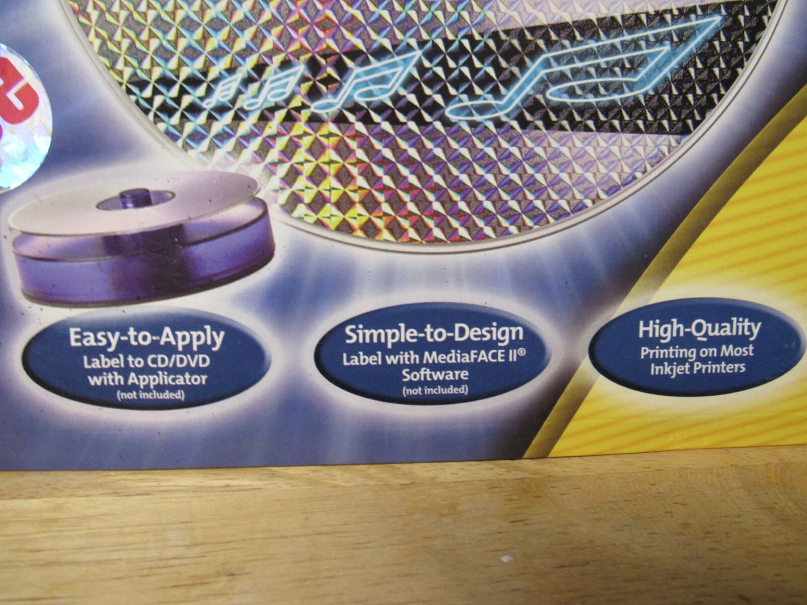Fellowes Neato CD/DVD Holographic CD Labels 24 Labels #84071 (K) - Thumbnail 2