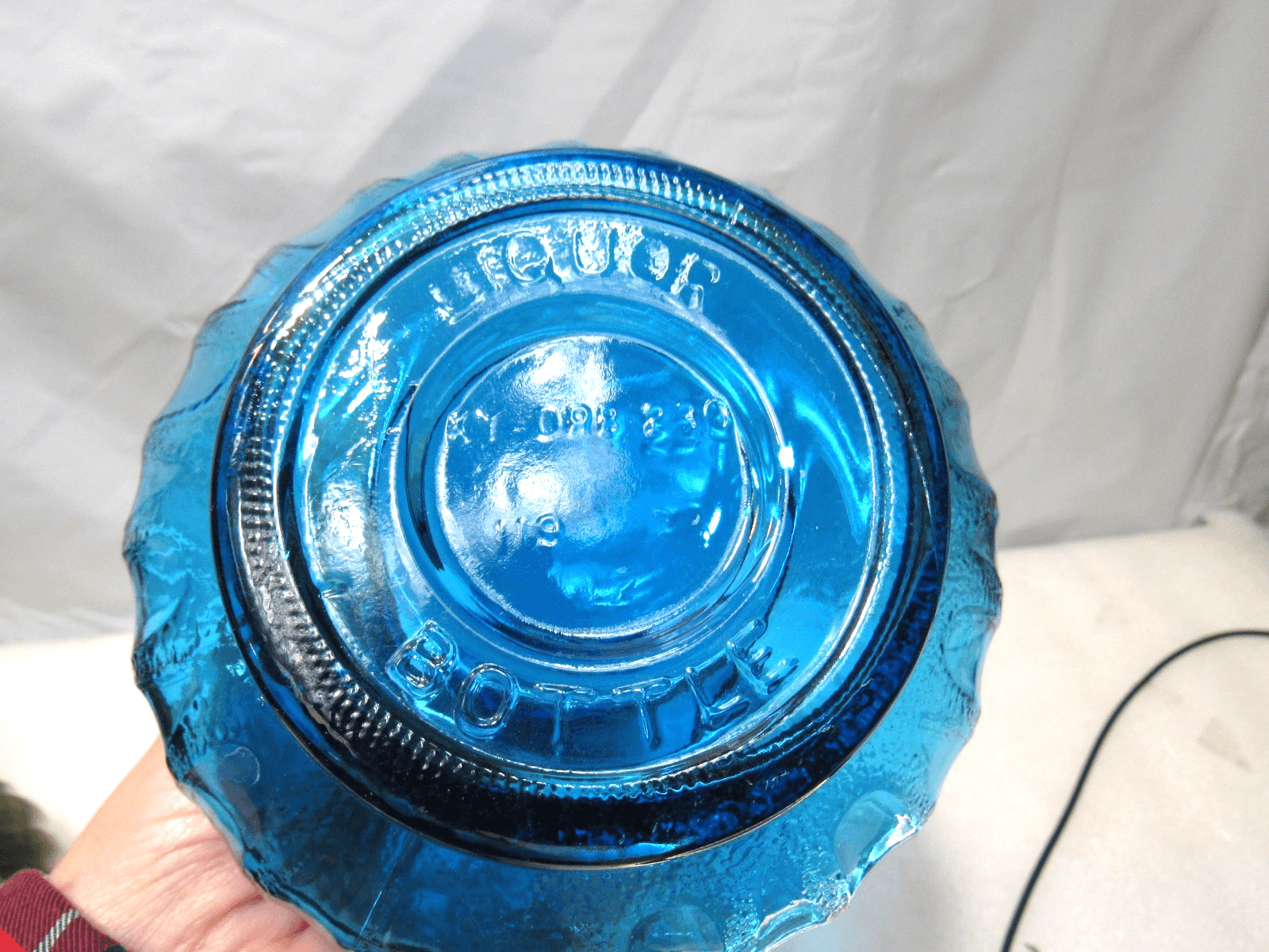 Vintage Cobalt Blue Glass Jim Beam Liquor KY DRB-230 Bottle Decanter (G28J) - Thumbnail 8