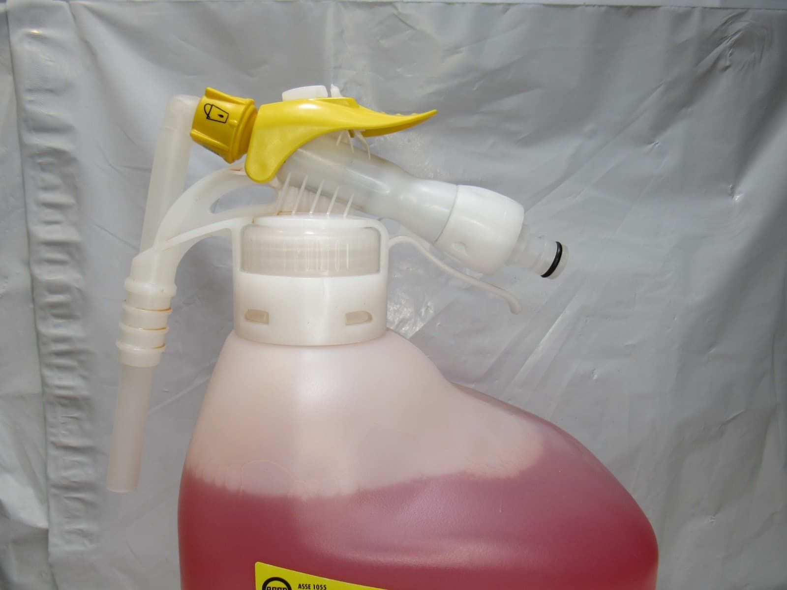 DIVERSEY DVO93063390 Neutral Cleaner, Stride Citrus, 1.32 Gallon, Orange G32K - Thumbnail 5