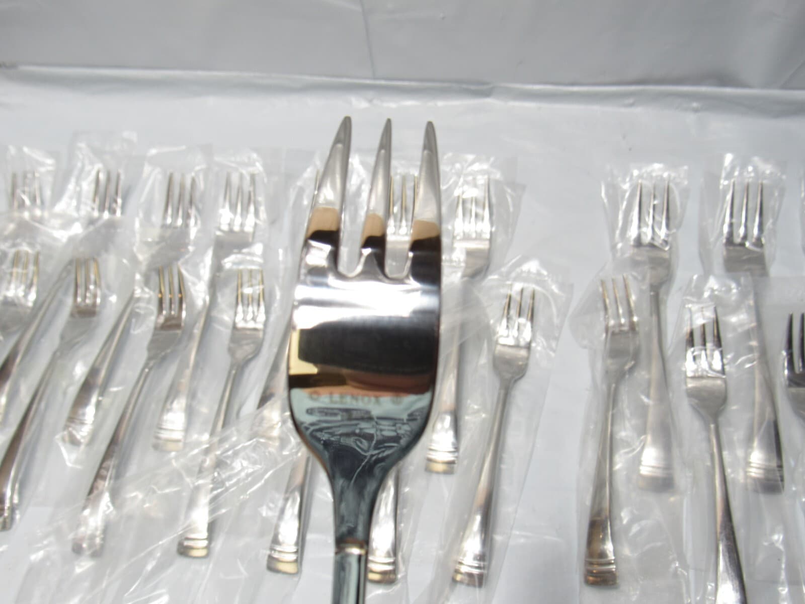24 LENOX 18/10 Stainless URBANE 6 1/4" and 5 1/4" Cocktail / Dessert Forks (P30 - Thumbnail 5