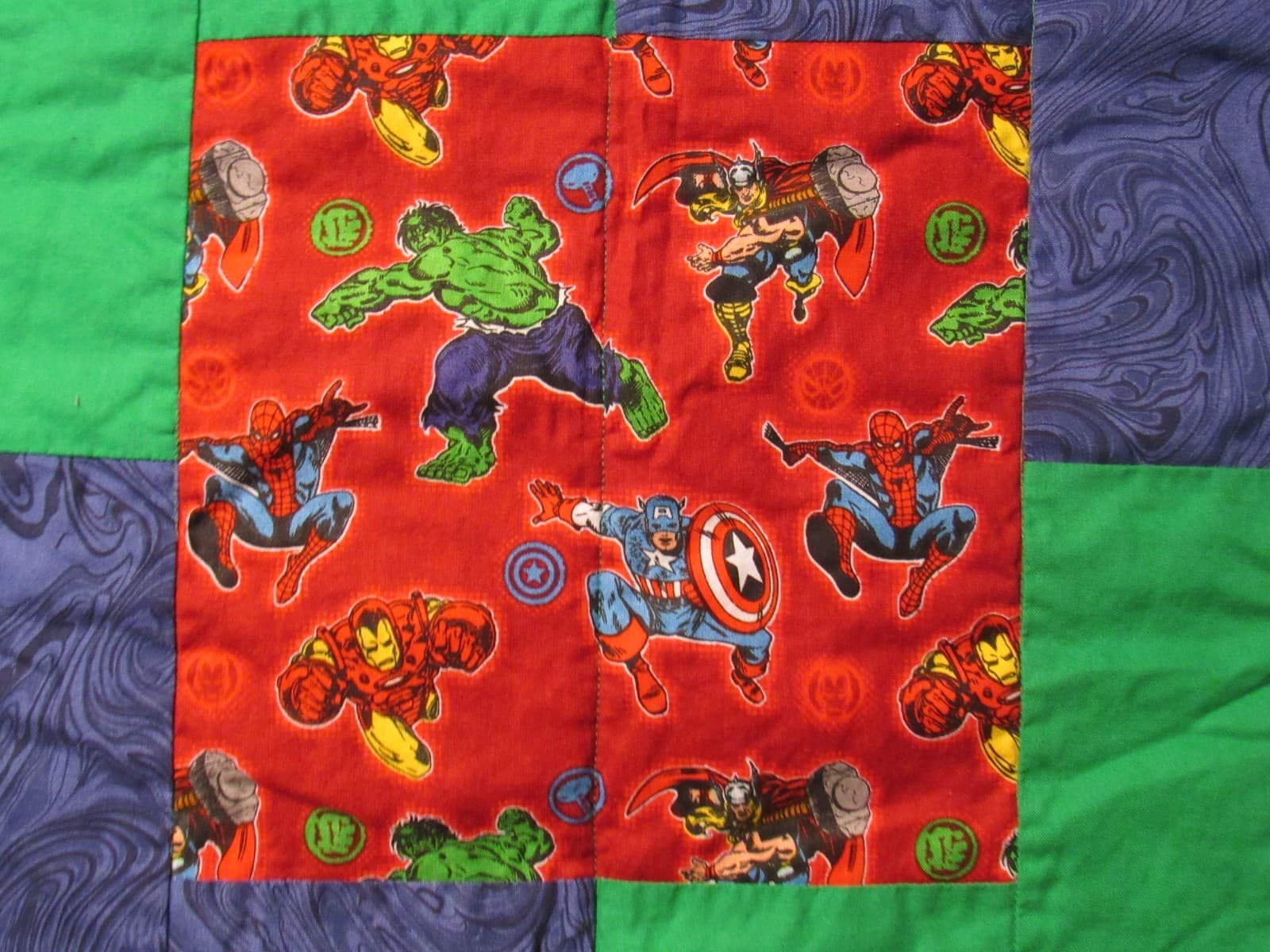 Locally Handmade Sewn Quilt Baby Toddler Marvel SuperHeros Cotton 40"x56" W64 - Thumbnail 2