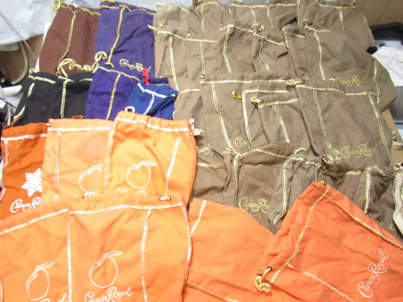 34 Mixed Crown Royal Bags Various Colors/Sizes Peach Snowflake Tan Blk (F4J) - Thumbnail 4