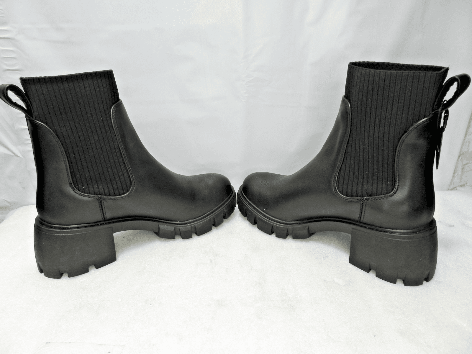 Steve Madden Black Chelsea Chunky Heel Ankle Boots Faux Leather SZ 5.5 (L17K) - Thumbnail 8