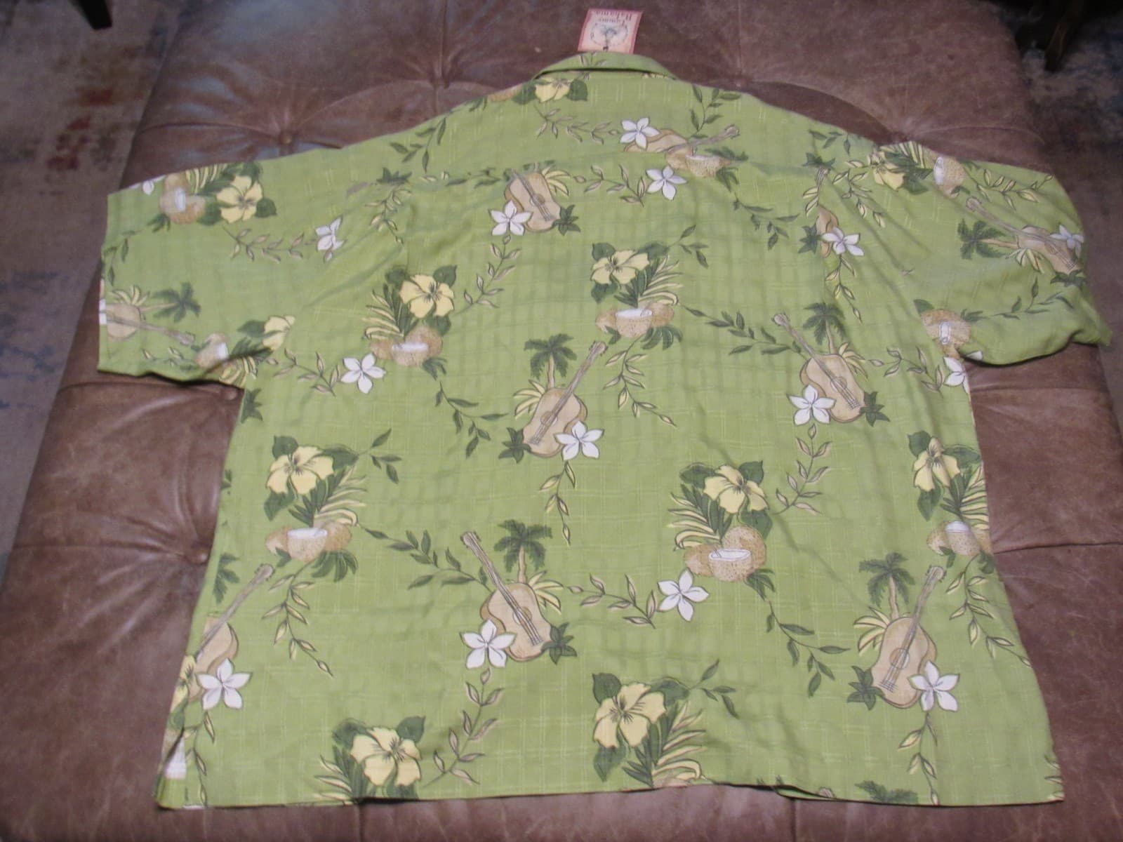 Tommy Bahama Wanna Be Loved By U Camp Vacation Hawaiian Shirt 2XL XXL (W69J) - Thumbnail 6