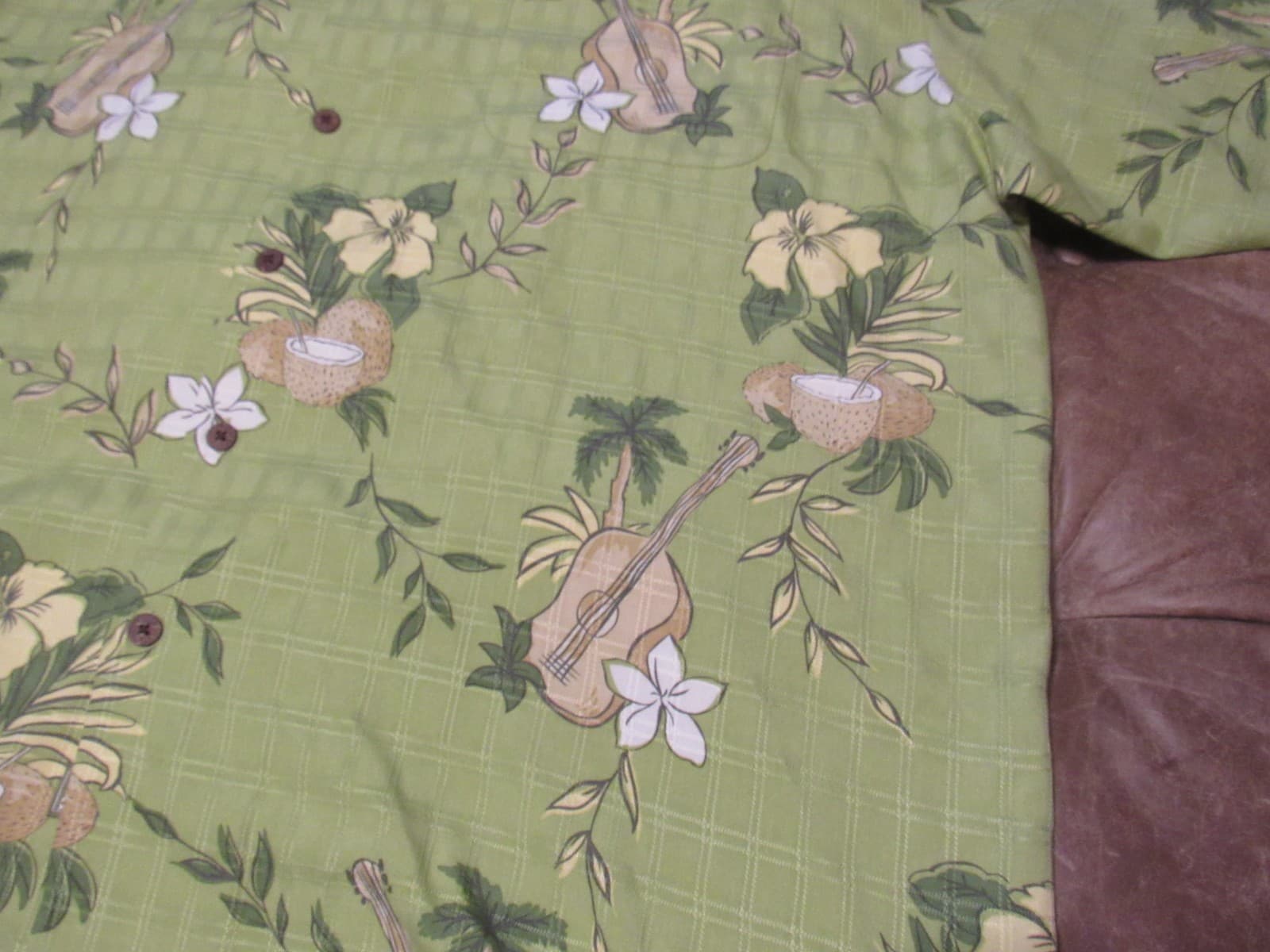 Tommy Bahama Wanna Be Loved By U Camp Vacation Hawaiian Shirt 2XL XXL (W69J) - Thumbnail 2