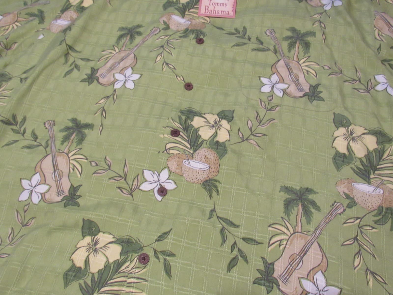 Tommy Bahama Wanna Be Loved By U Camp Vacation Hawaiian Shirt 2XL XXL (W69J) - Thumbnail 3