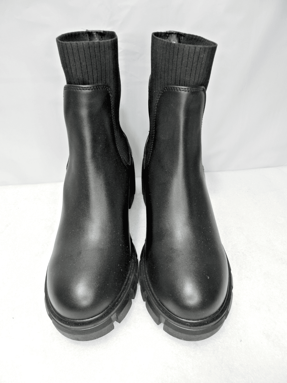 Steve Madden Black Chelsea Chunky Heel Ankle Boots Faux Leather SZ 5.5 (L17K) - Thumbnail 5