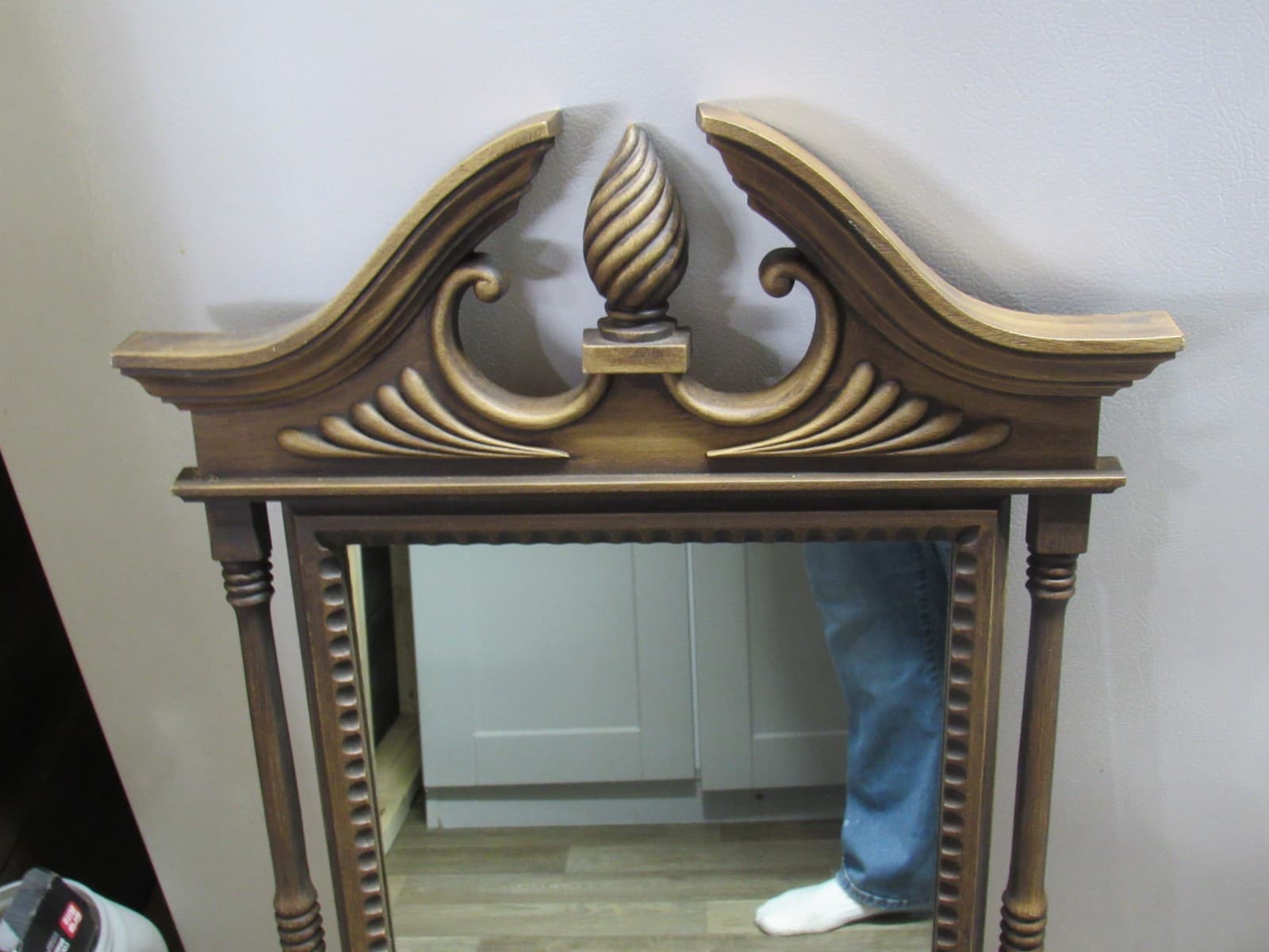 Colonial Style Wall Mirror BURWOOD 1972 Vintage #0355 Columns Split Pediment Y71 - Thumbnail 9