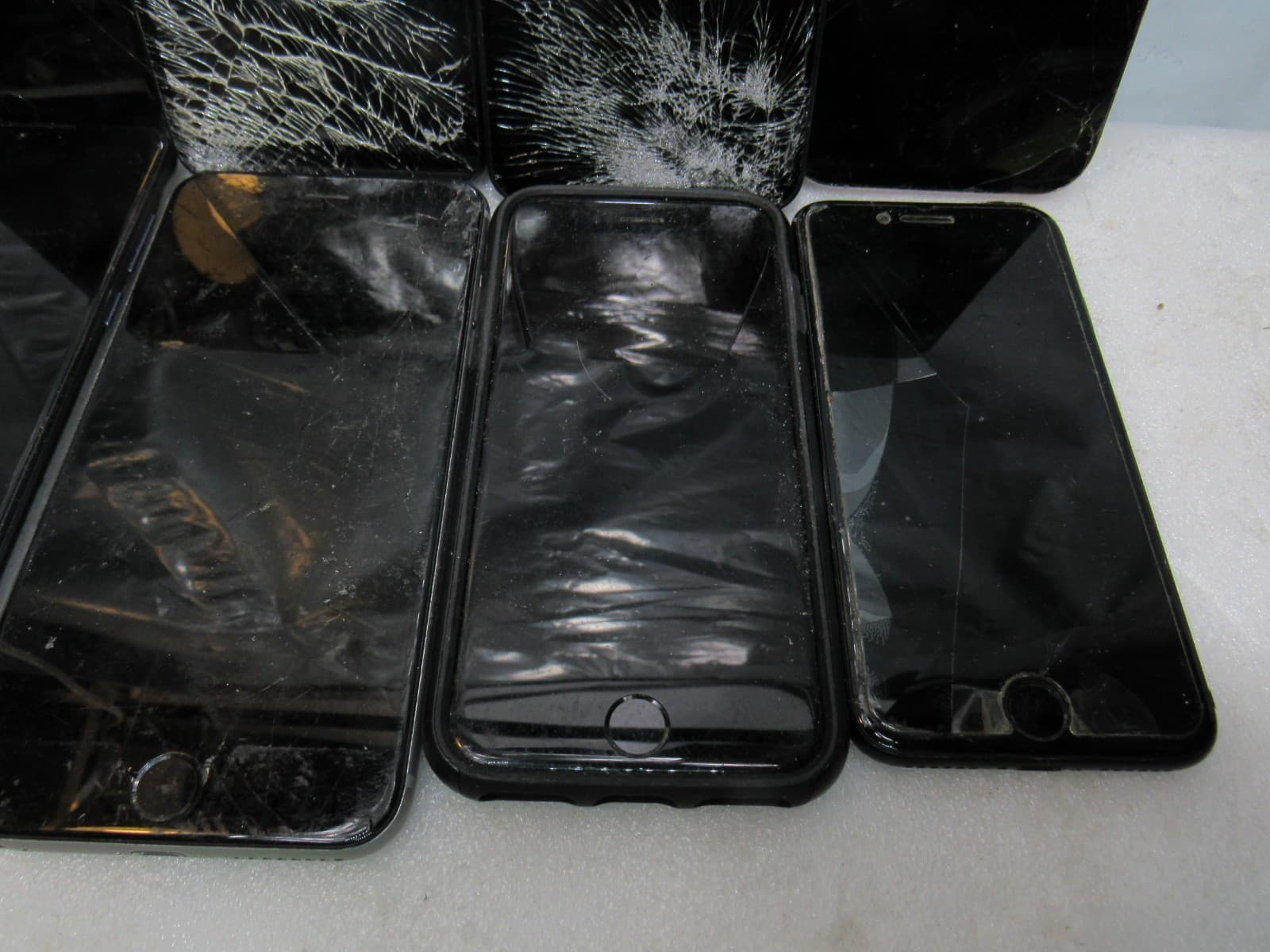 Lot of 9 Apple iPhones / Samsung/Motorola– Mixed Models For Parts or Repair J53K - Thumbnail 5