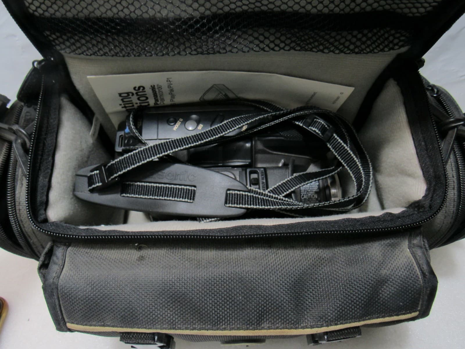 VINTAGE PANASONIC PV-D209D Palmcorder VHSC Camcorder Camera w /manual (J39K) - Thumbnail 17