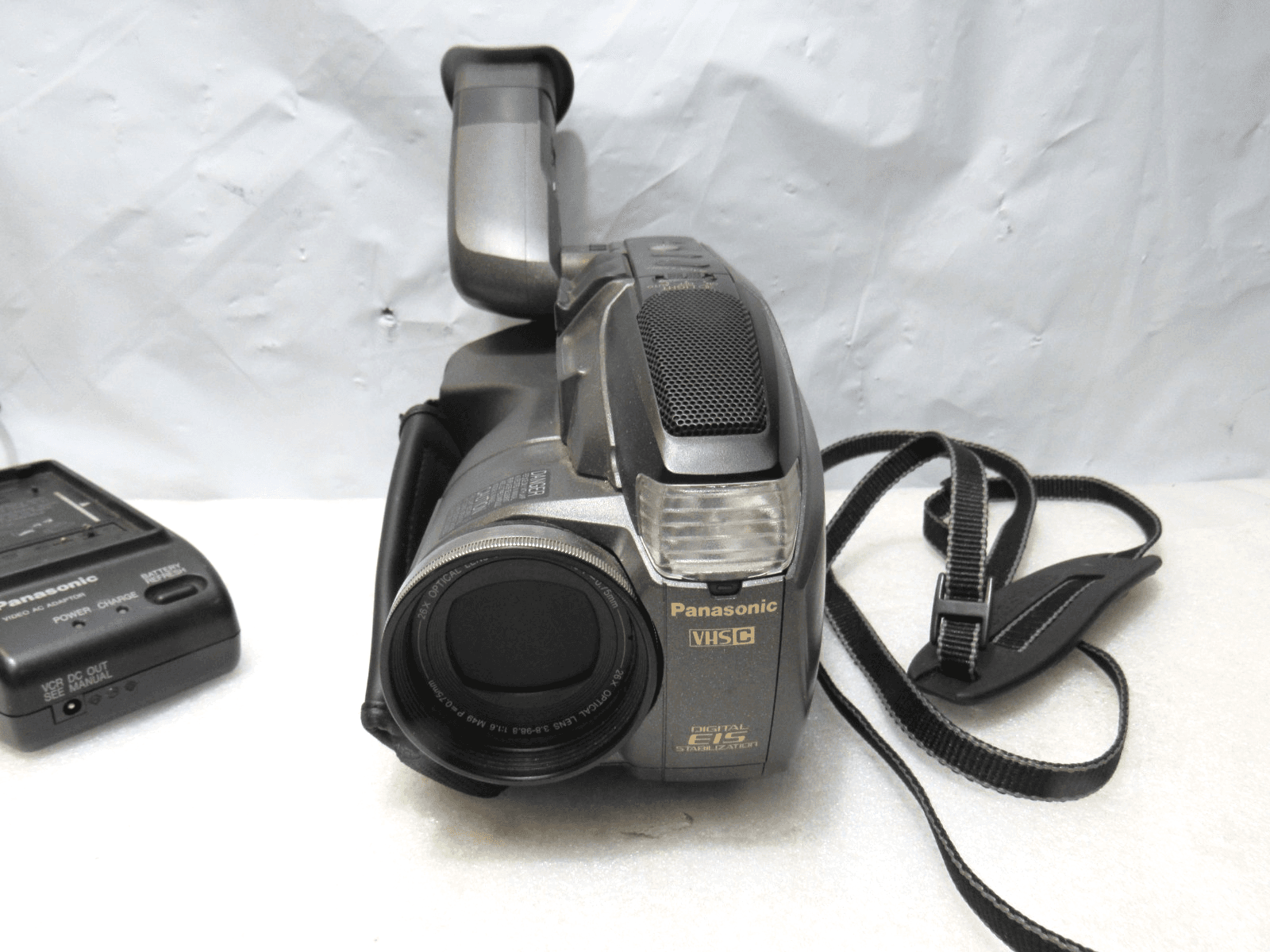VINTAGE PANASONIC PV-D209D Palmcorder VHSC Camcorder Camera w /manual (J39K) - Thumbnail 5