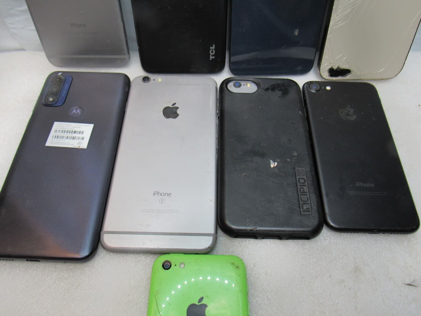 Lot of 9 Apple iPhones / Samsung/Motorola– Mixed Models For Parts or Repair J53K - Thumbnail 9