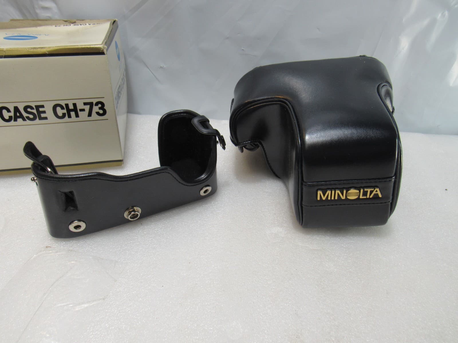 Vintage Minolta CF-70 & CF73 Black Leather Camera Case (F9J) - Thumbnail 4