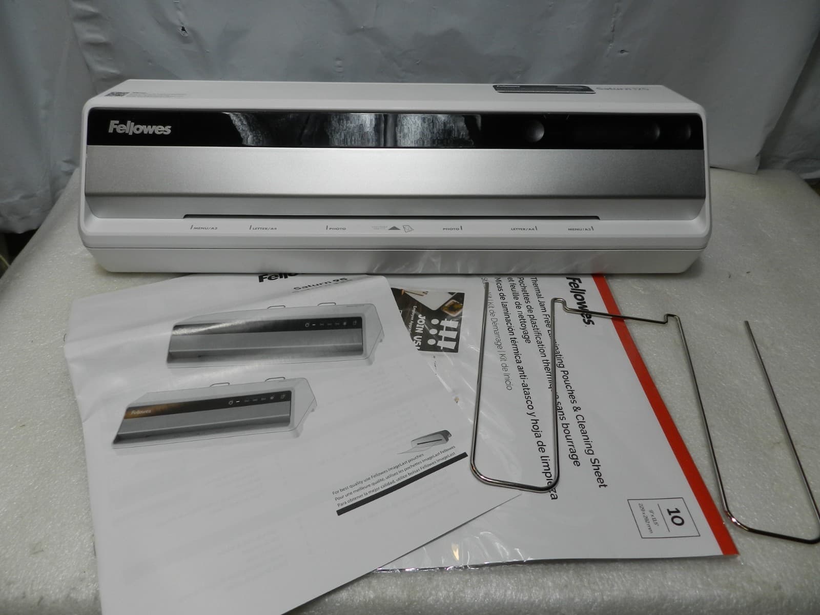 Fellowes Saturn 125 Thermal & Cold Laminator, 12.5" Width, White (5736601) Y74K - Thumbnail 3