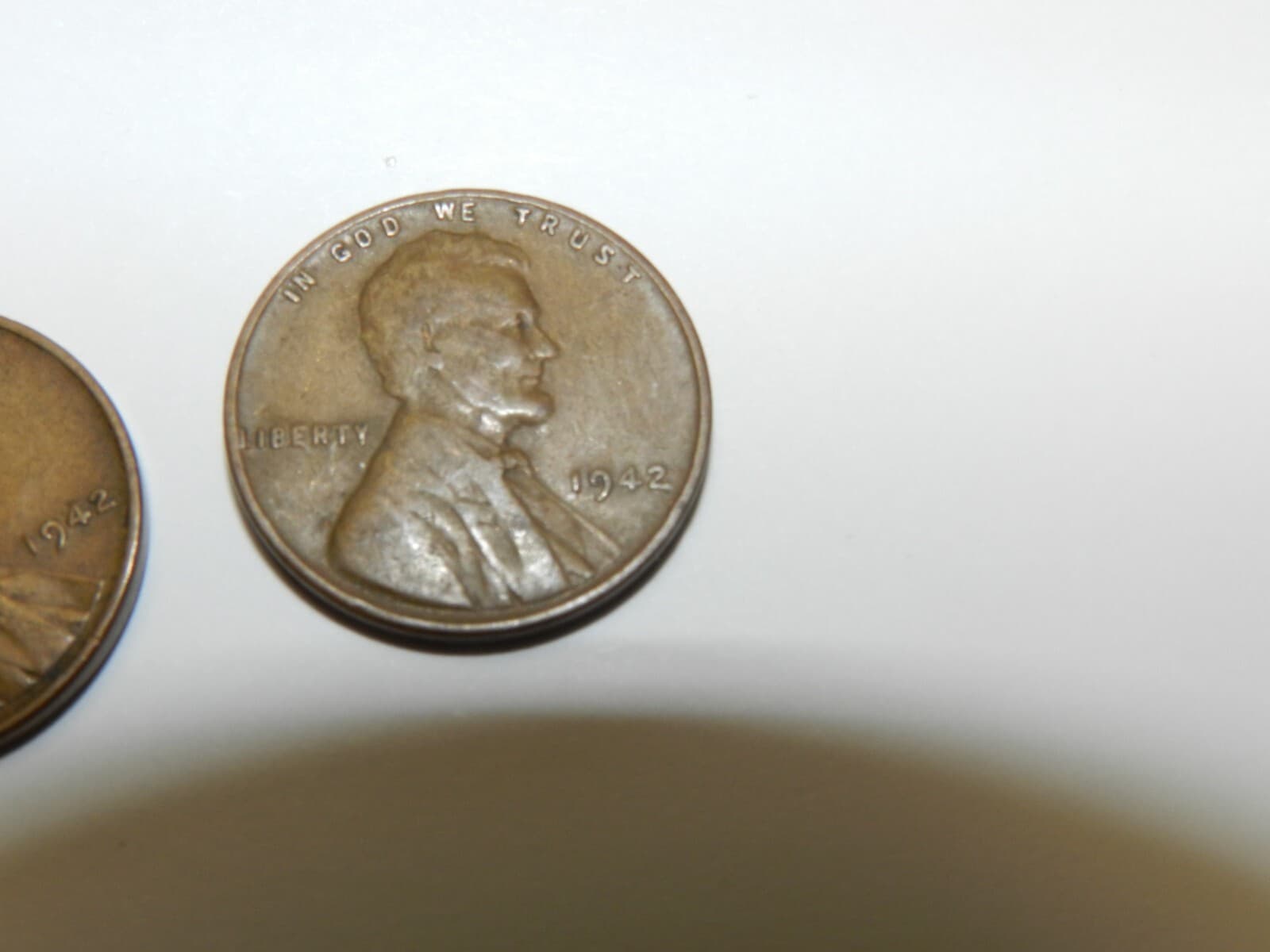 2 x 1942 Lincoln Wheat Penny No Mint Mark Circulated M33K - Thumbnail 4