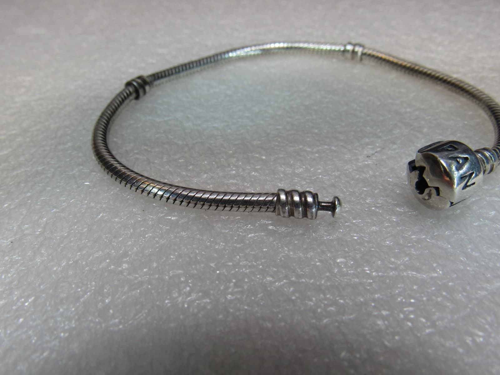 Pandora Silver Snake Bracelet - No Charms Included 7" (K35K) - Thumbnail 2