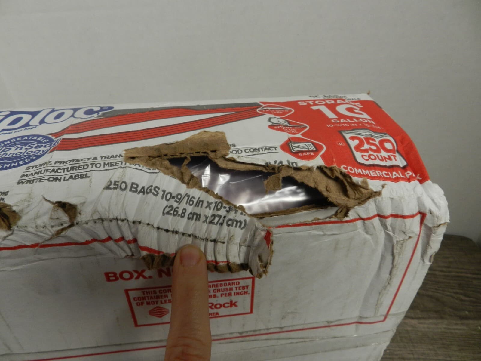 Ziploc Storage Bags, Gallon, 250 Bags/Carton Damaged Box(682257) C6K - Thumbnail 4