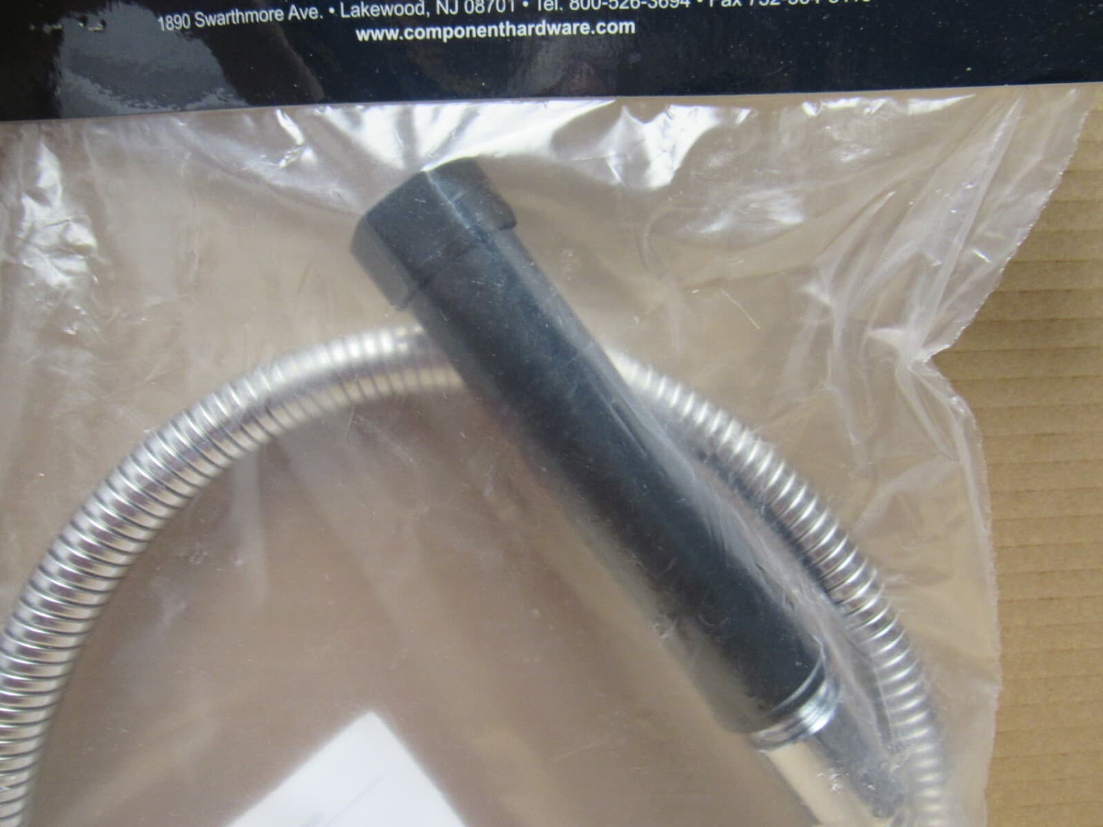 Topline Plumbing Products KC50-Y004-44 44" S/S Flex Hose W/No Logo Grip 92973502 - Thumbnail 3