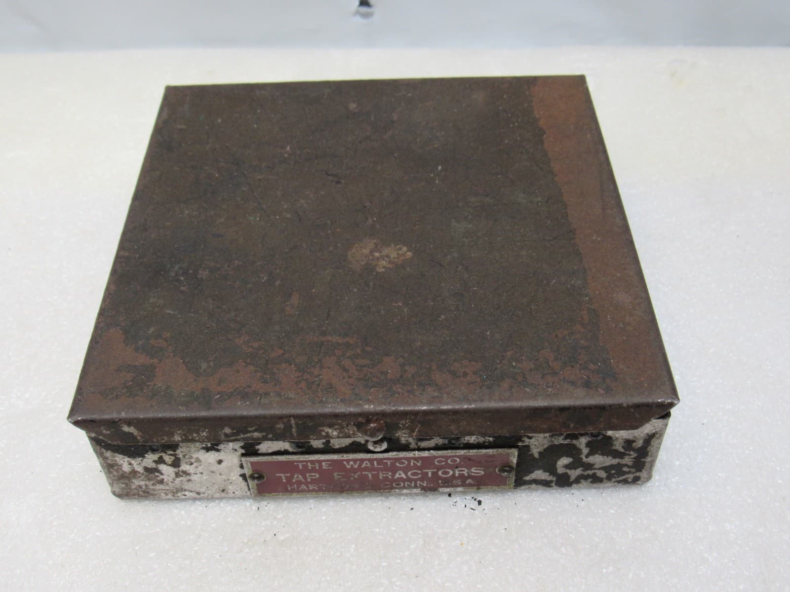 Vintage The Walton Co Tap Extractors Set of 6 in Original Metal Storage Case - Thumbnail 8