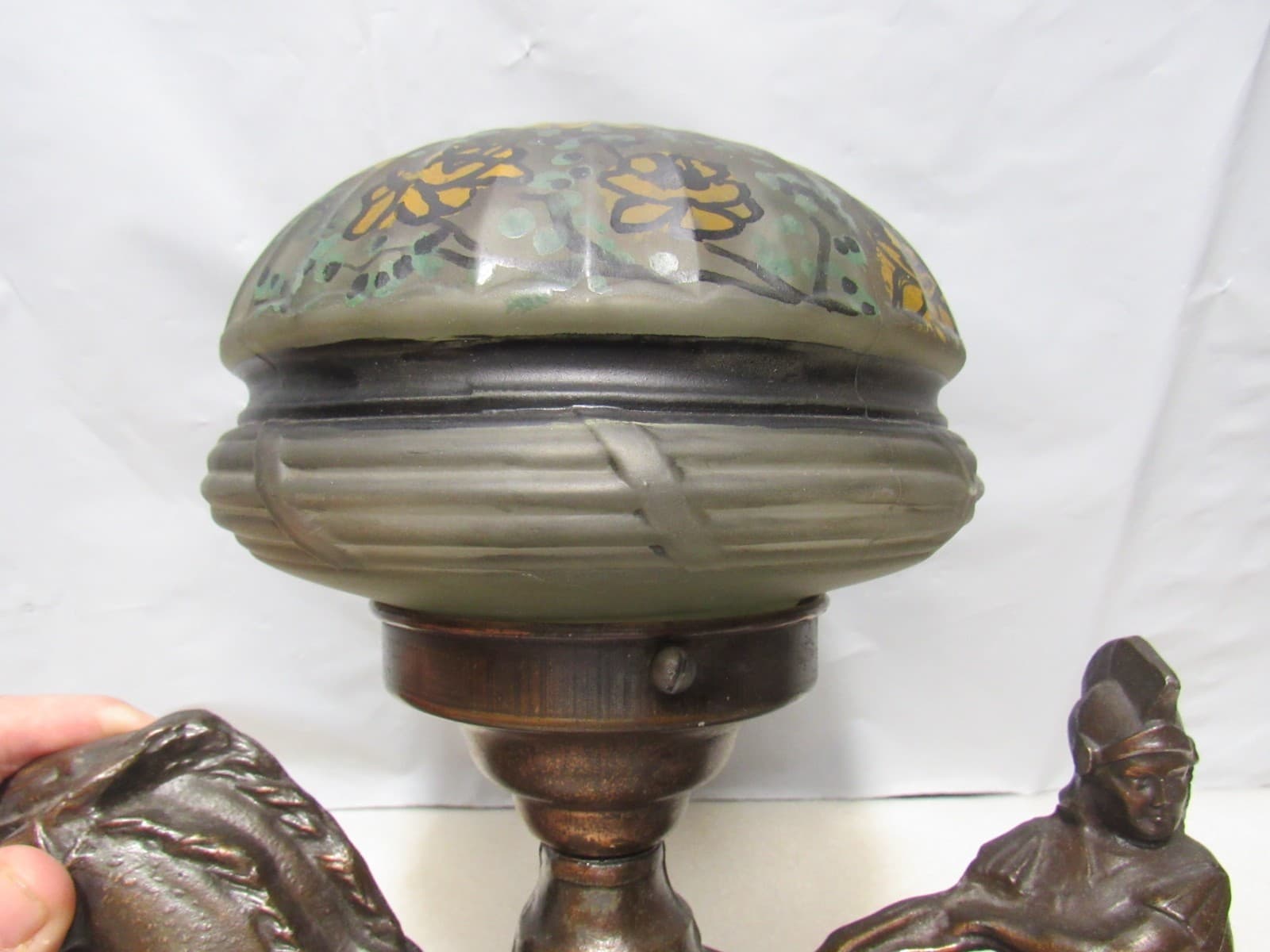VTG Spelter Figural Roman Soldier Chariot Horses Lamp w/ Globe Not Wired (Z73S) - Thumbnail 9