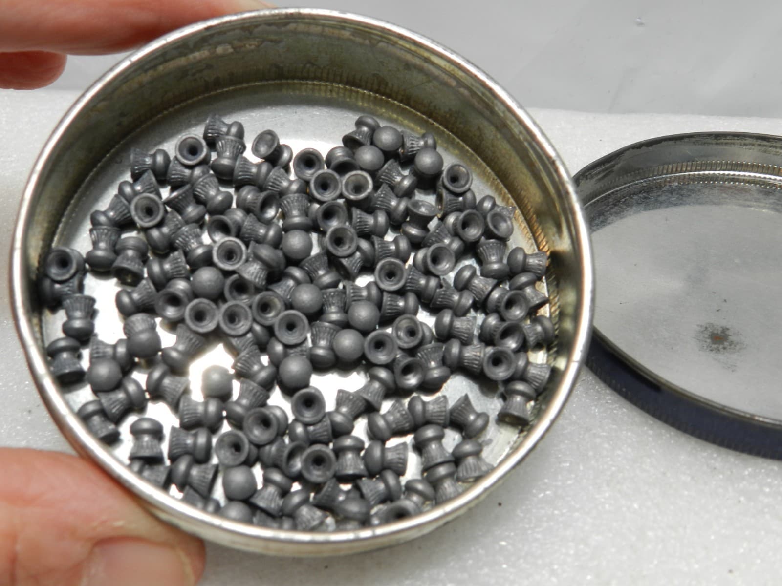 The Minuteman Super Air Rifle Empty Pellet Tin 177 Caliber - 135 Pellets (G51S) - Thumbnail 3