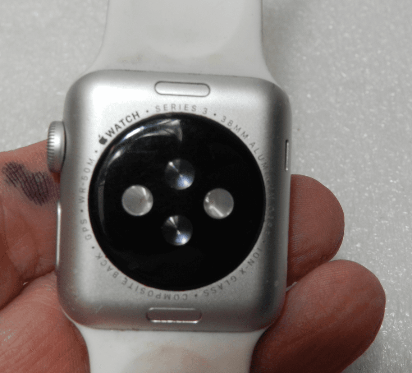 Apple Watch Series 3 - 38mm - Silver With Rainbow Band - Reset (B52K) - Thumbnail 4