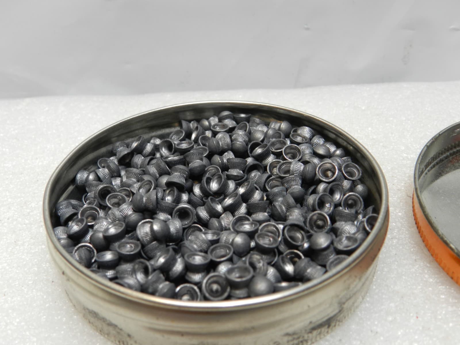 Vintage Champion 4.5mm Airgun Pellets 500 ct Tin Round Nose (G54S) - Thumbnail 3