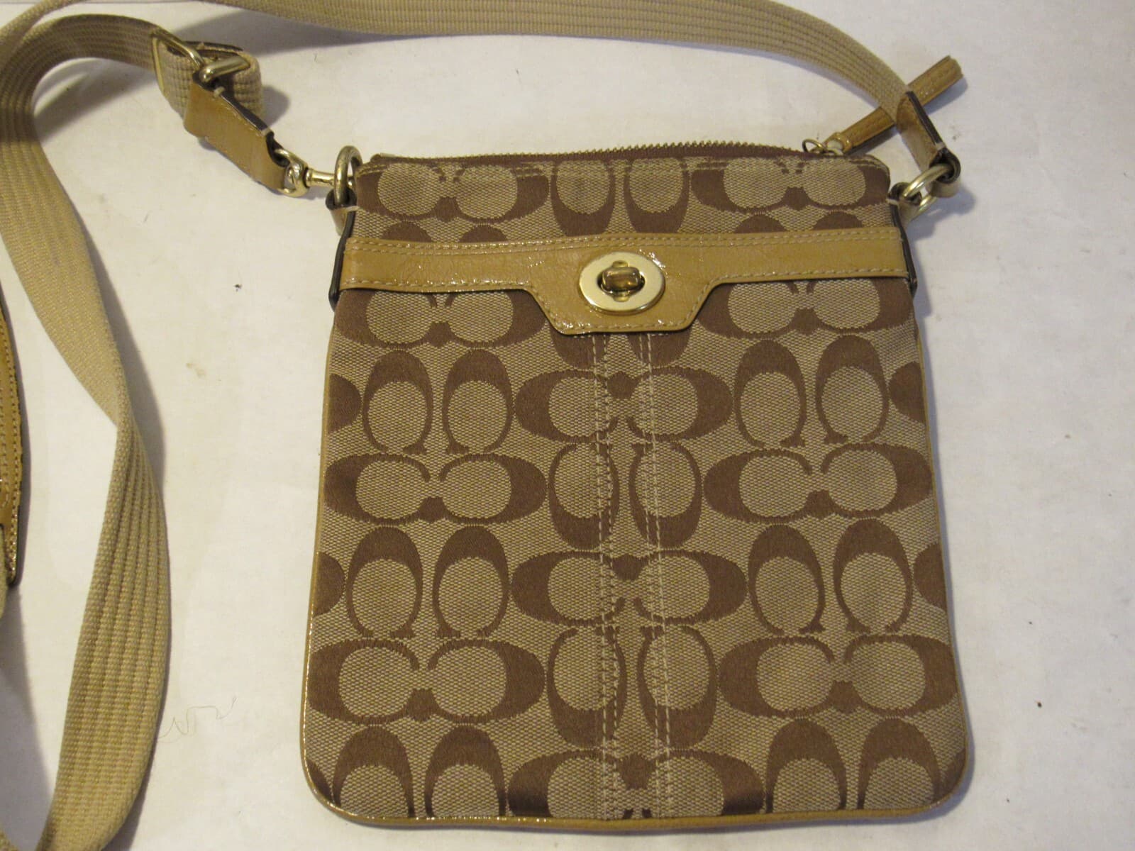 Coach Signature Crossbody Bag Brown Khaki Pre-Owned S79K - Thumbnail 2