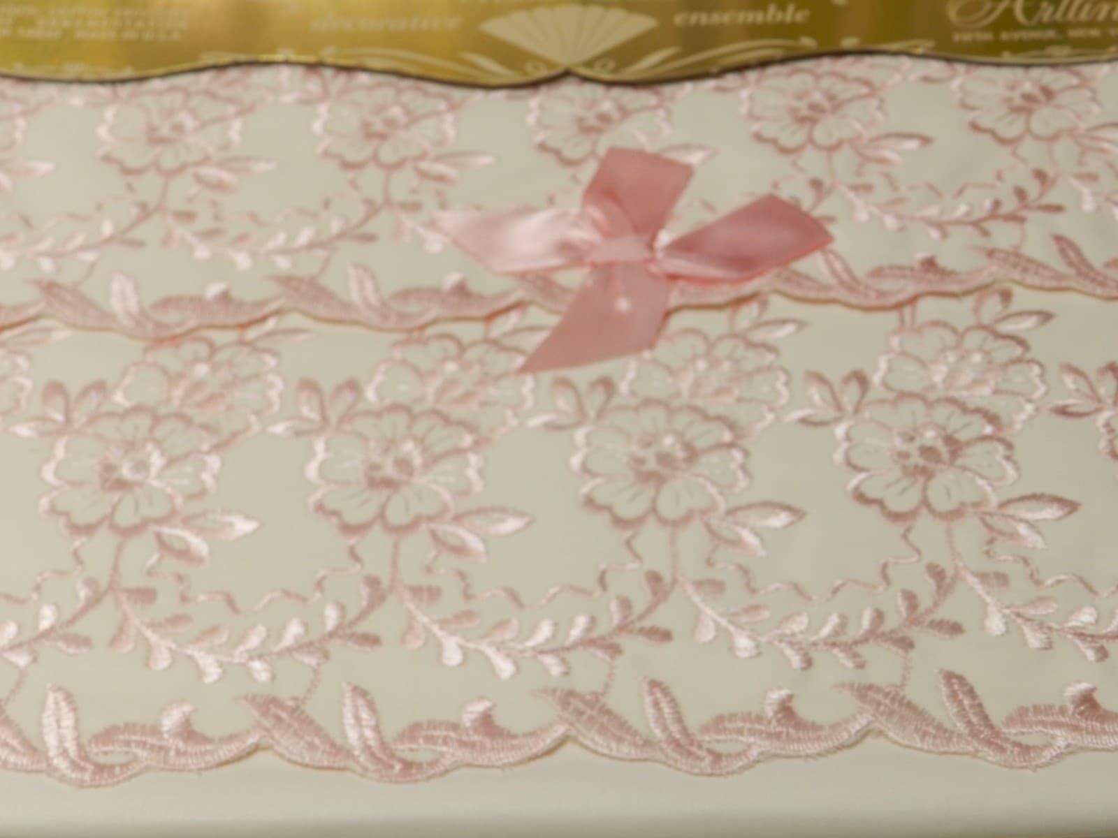 Artlin Pillow Case Ensemble Cotton Fifth Ave NY Embroidered White/Pink L37J - Thumbnail 7