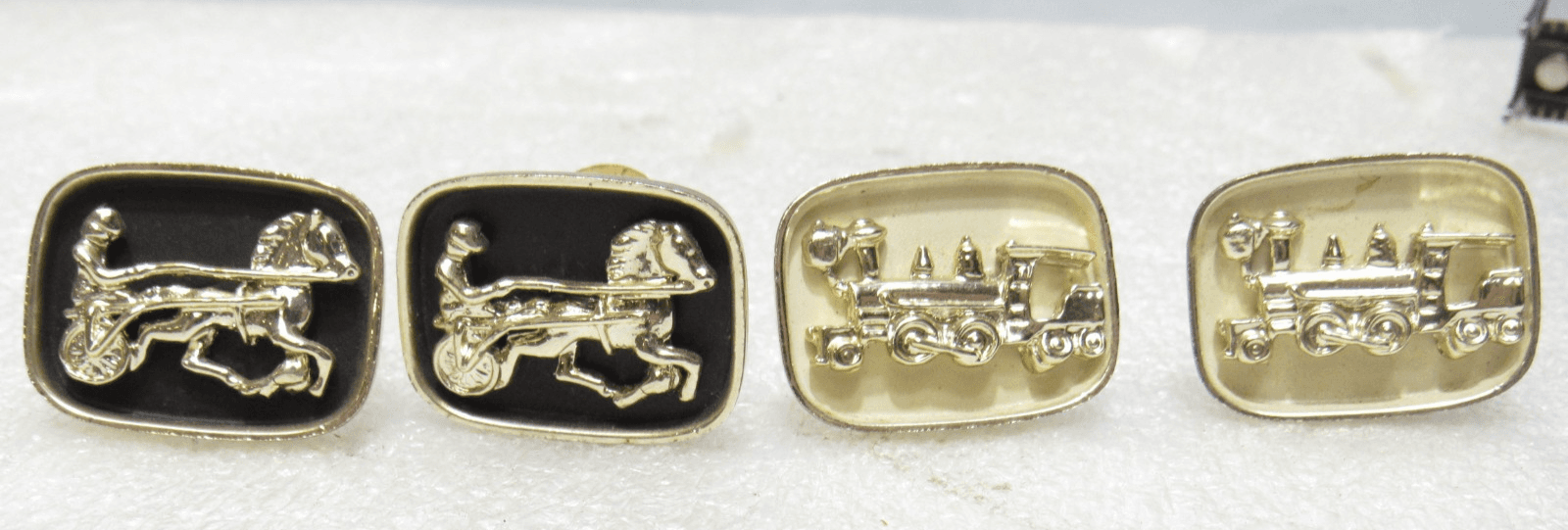 Vintage Gold-Tone Cufflinks Horse-Drawn Carriage/Sulky & Steam Locamotive (C91JJ