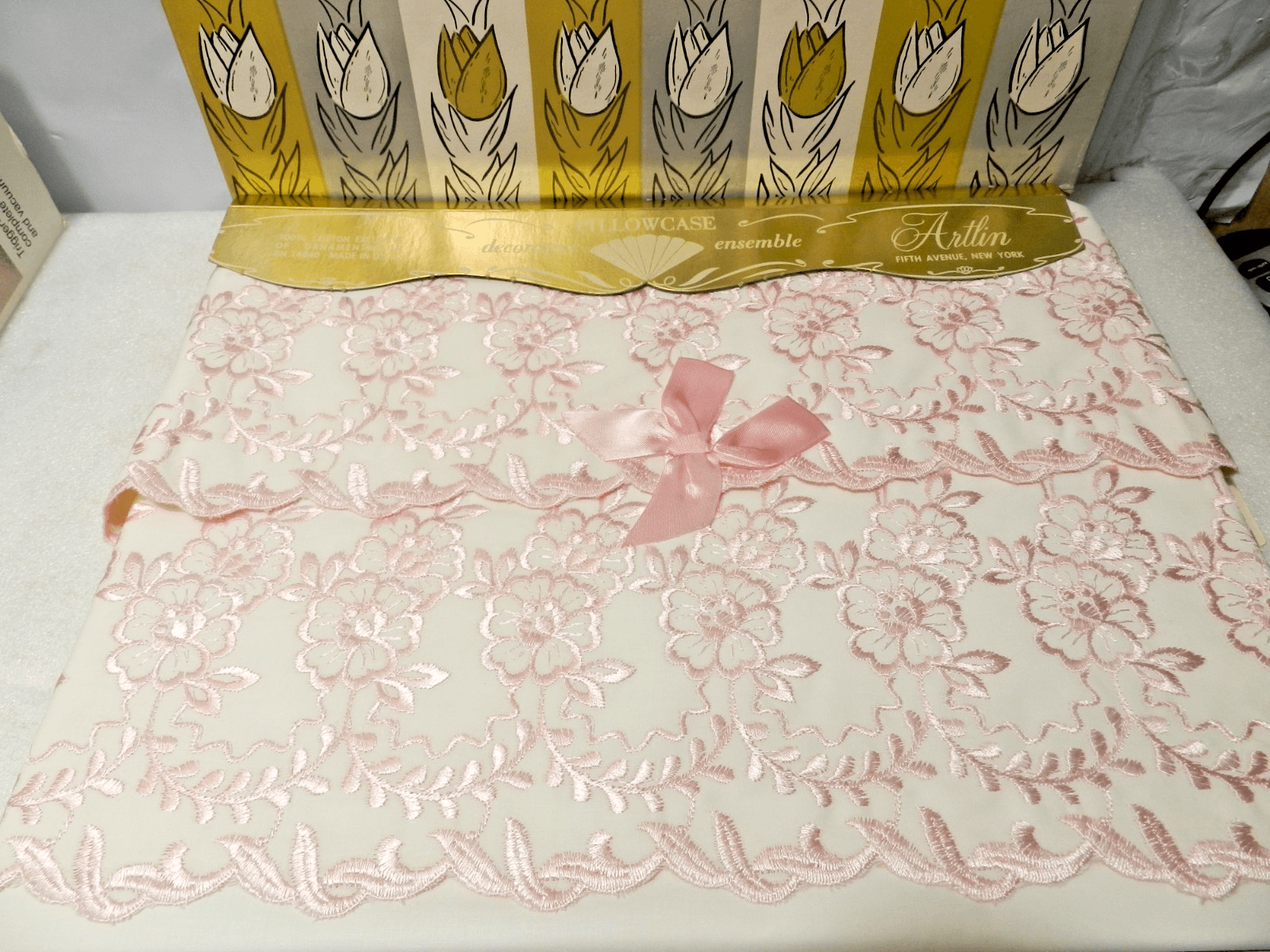 Artlin Pillow Case Ensemble Cotton Fifth Ave NY Embroidered White/Pink L37J - Thumbnail 2