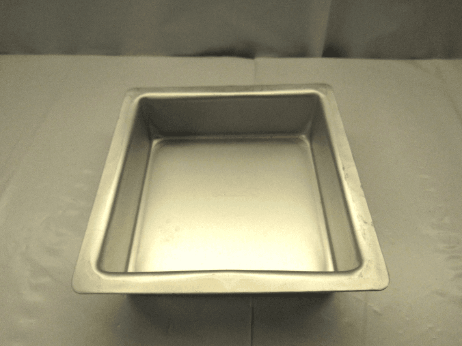Fat Daddio's Anodized Aluminum Square Cake Pan 6"x 6"x 2" Cakes Bakeware (57K) - Thumbnail 4
